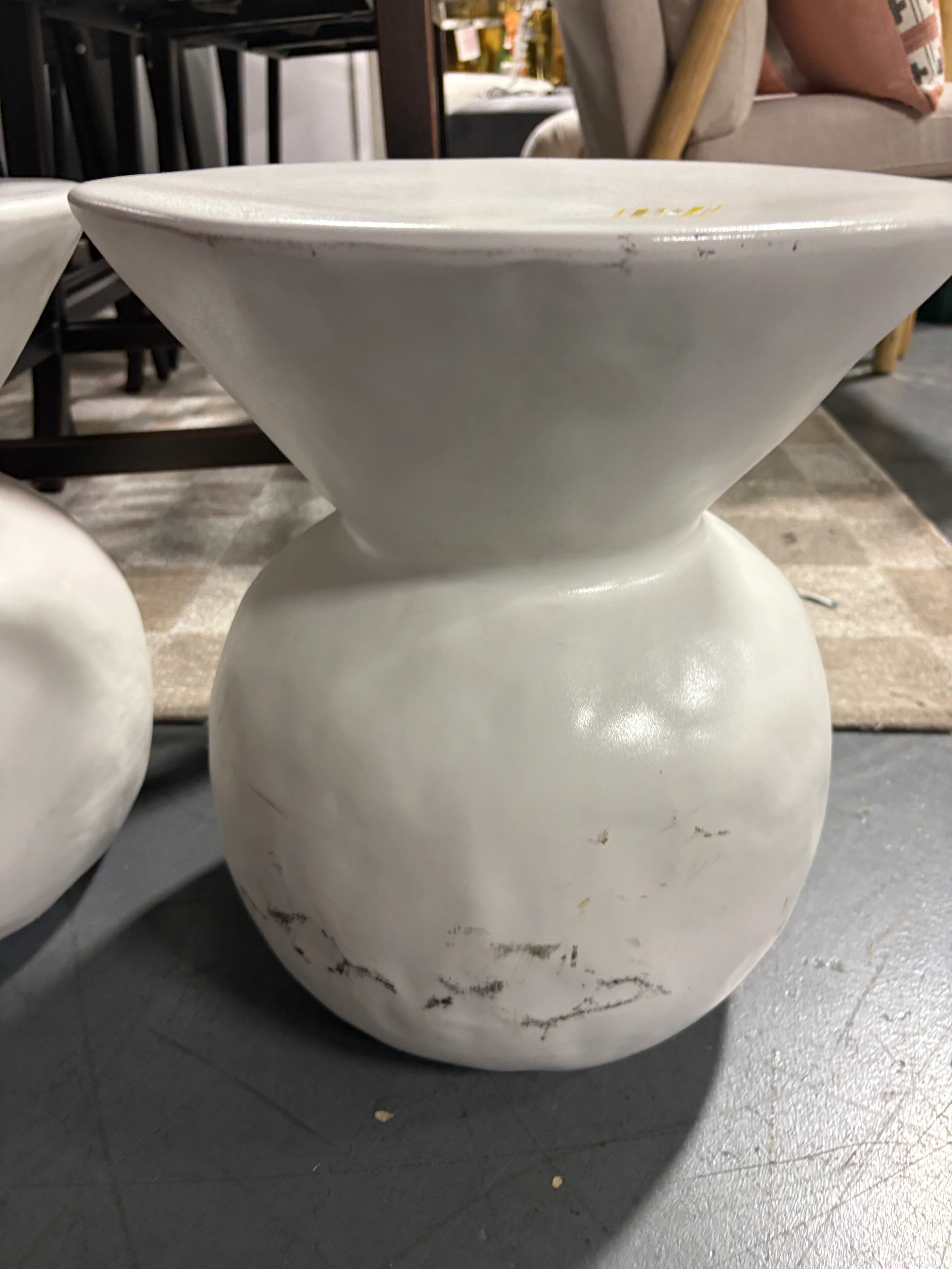 Severna Ceramic Accent Table White SHOWROOM ITEM - Image 3