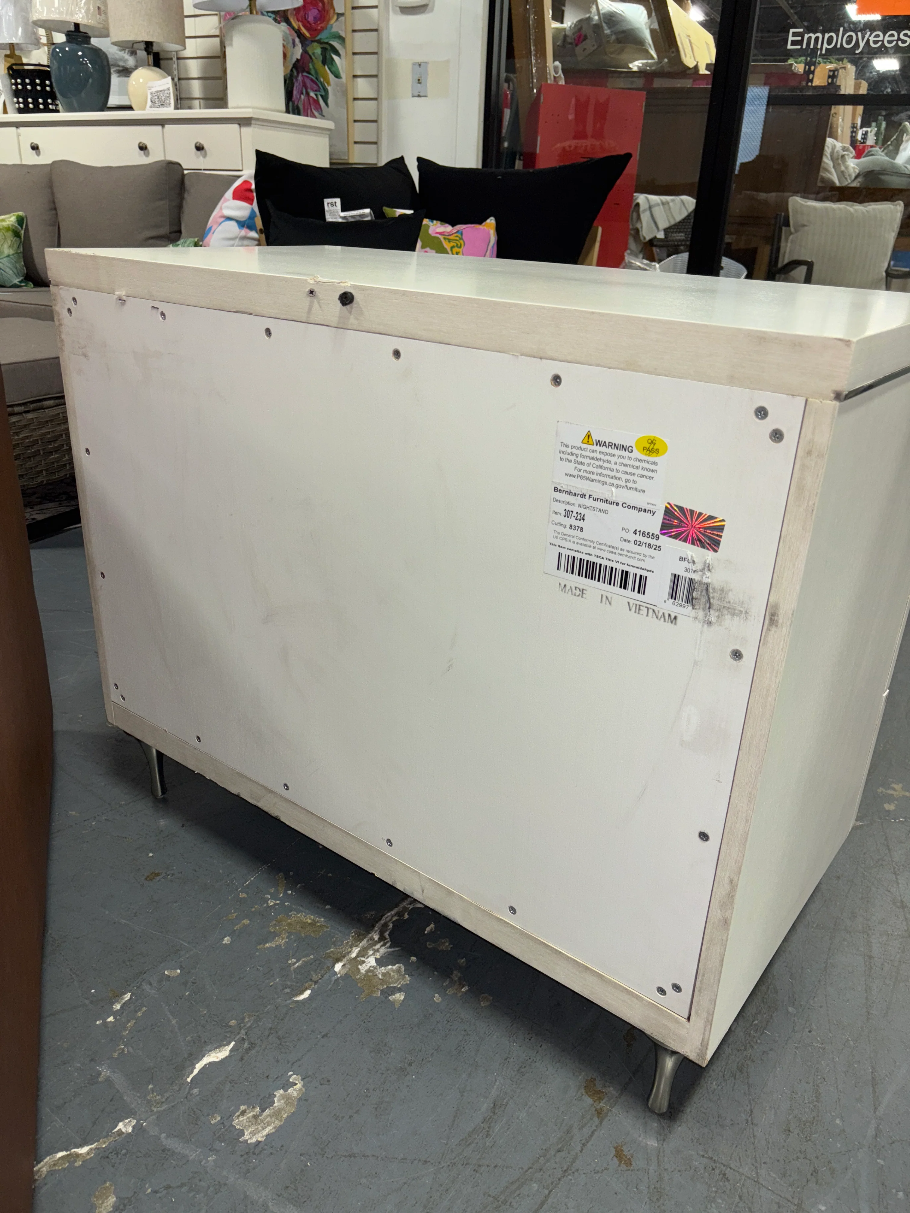Silhouette 34'' W Nightstand - White SHOWROOM ITEM - Image 3