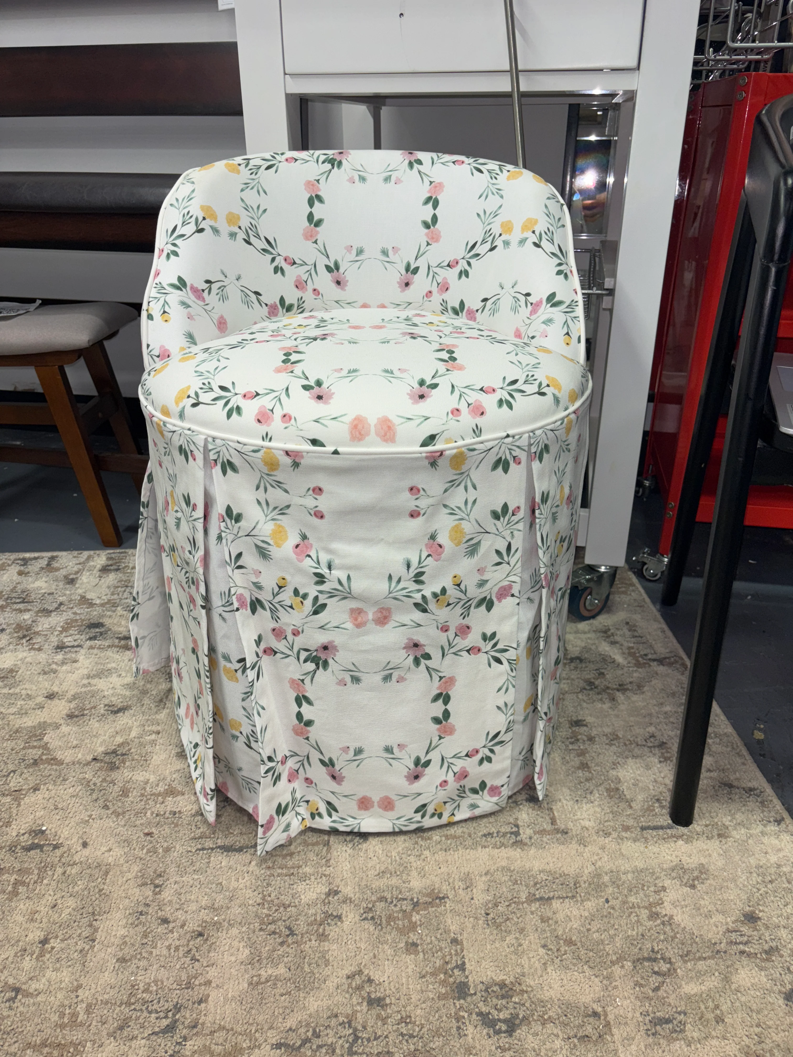Skyline Furniture Vanity Chair - Kaleidoscope Floral SHOWROOM ITEM - Image 2