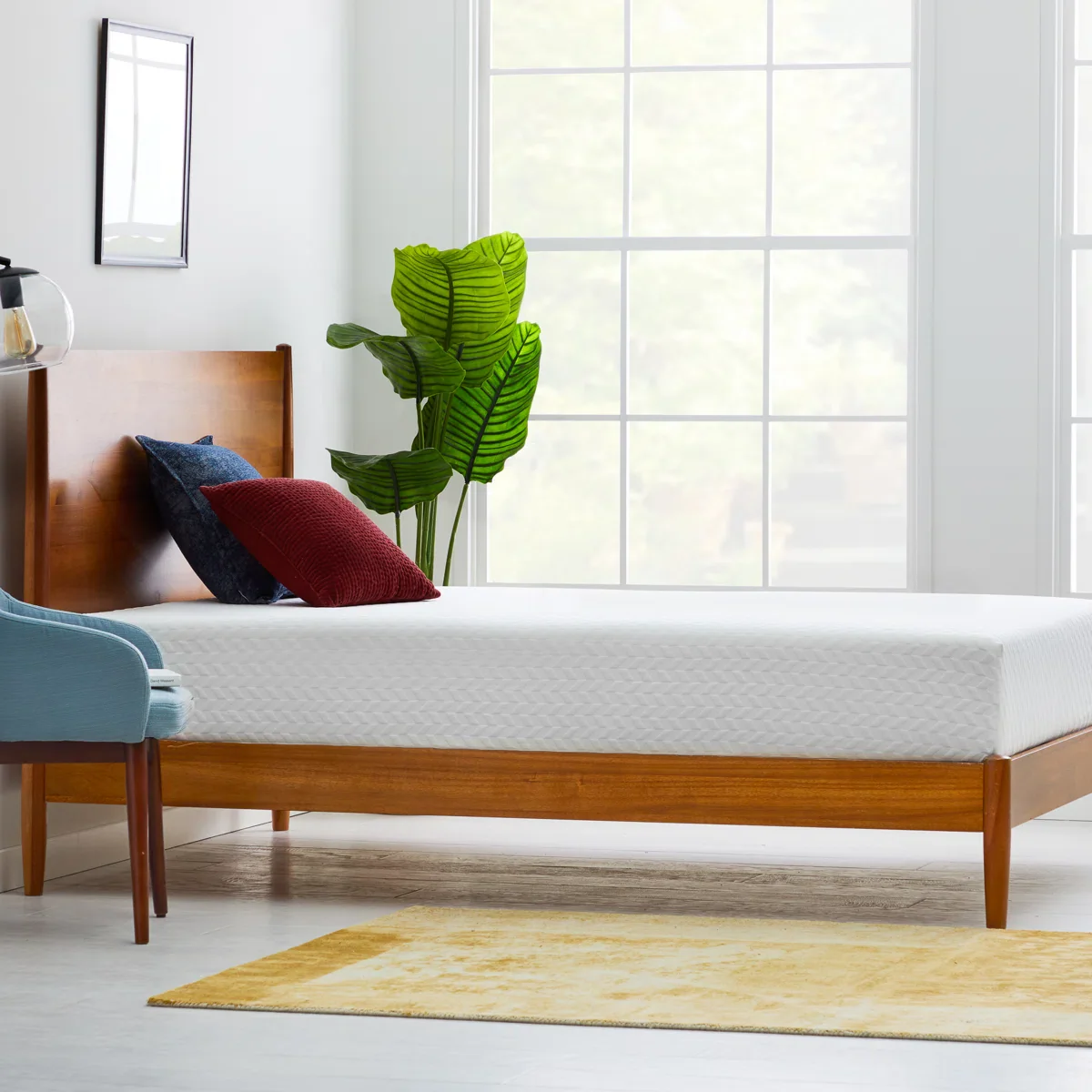 Plush Cooling Gel Memory Foam Mattress - Queen - Image 2