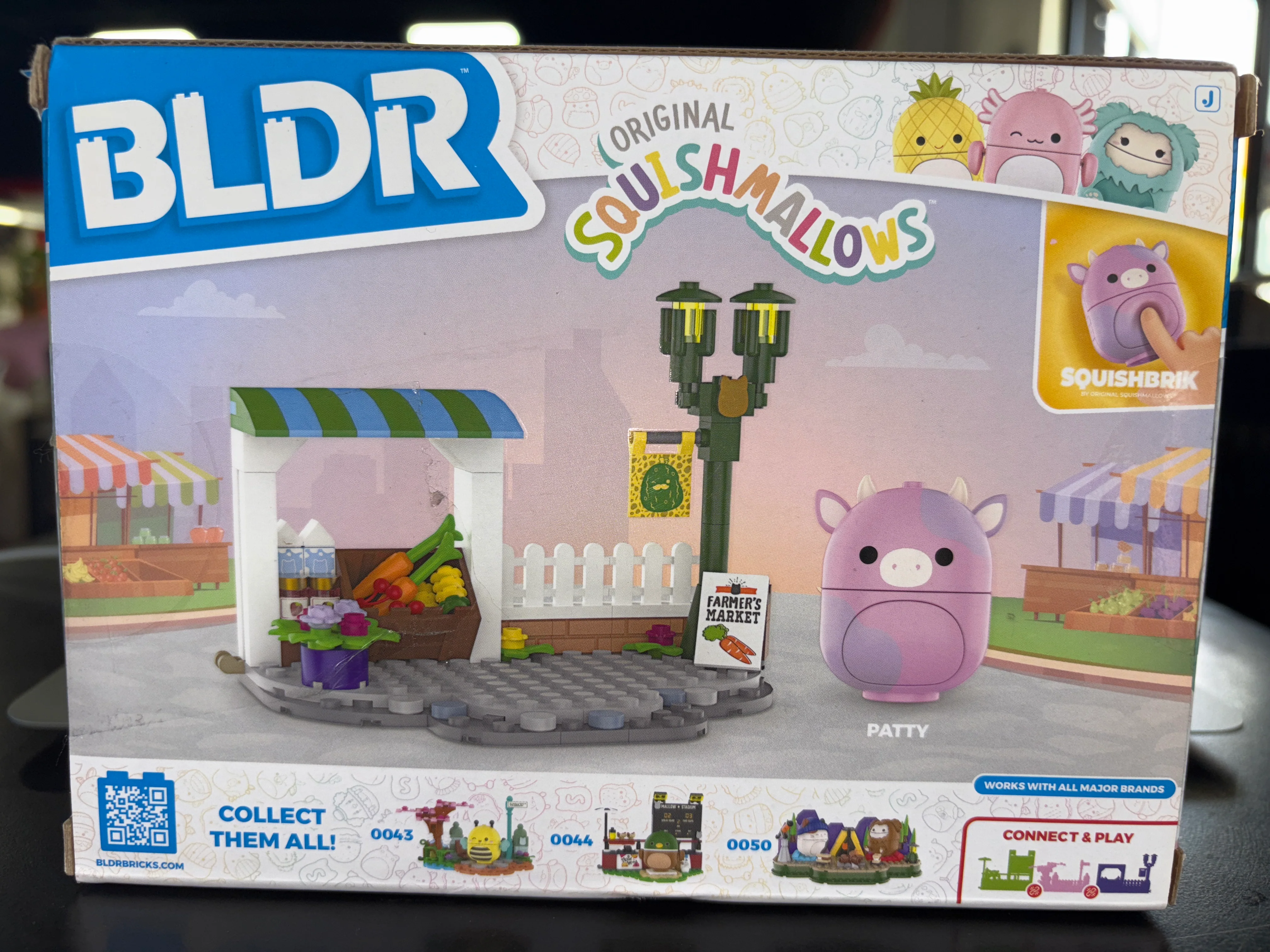 Squishmallows Patty’s Farmers Market Building Set - 136pc SHOWROOM ITEM - Image 3