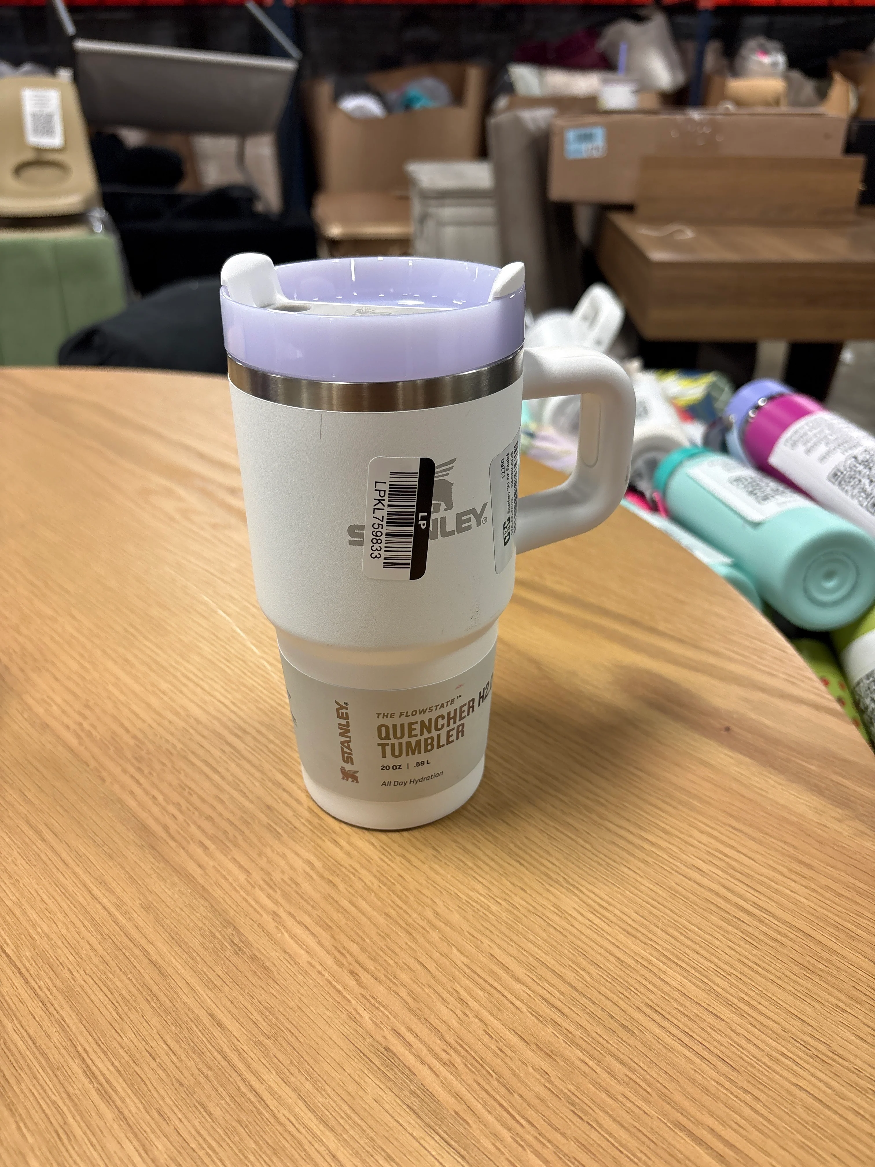 Stanley 20 oz Stainless Steel H2.0 FlowState Quencher Tumbler Frost 2.0 SHOWROOM ITEM - Image 2