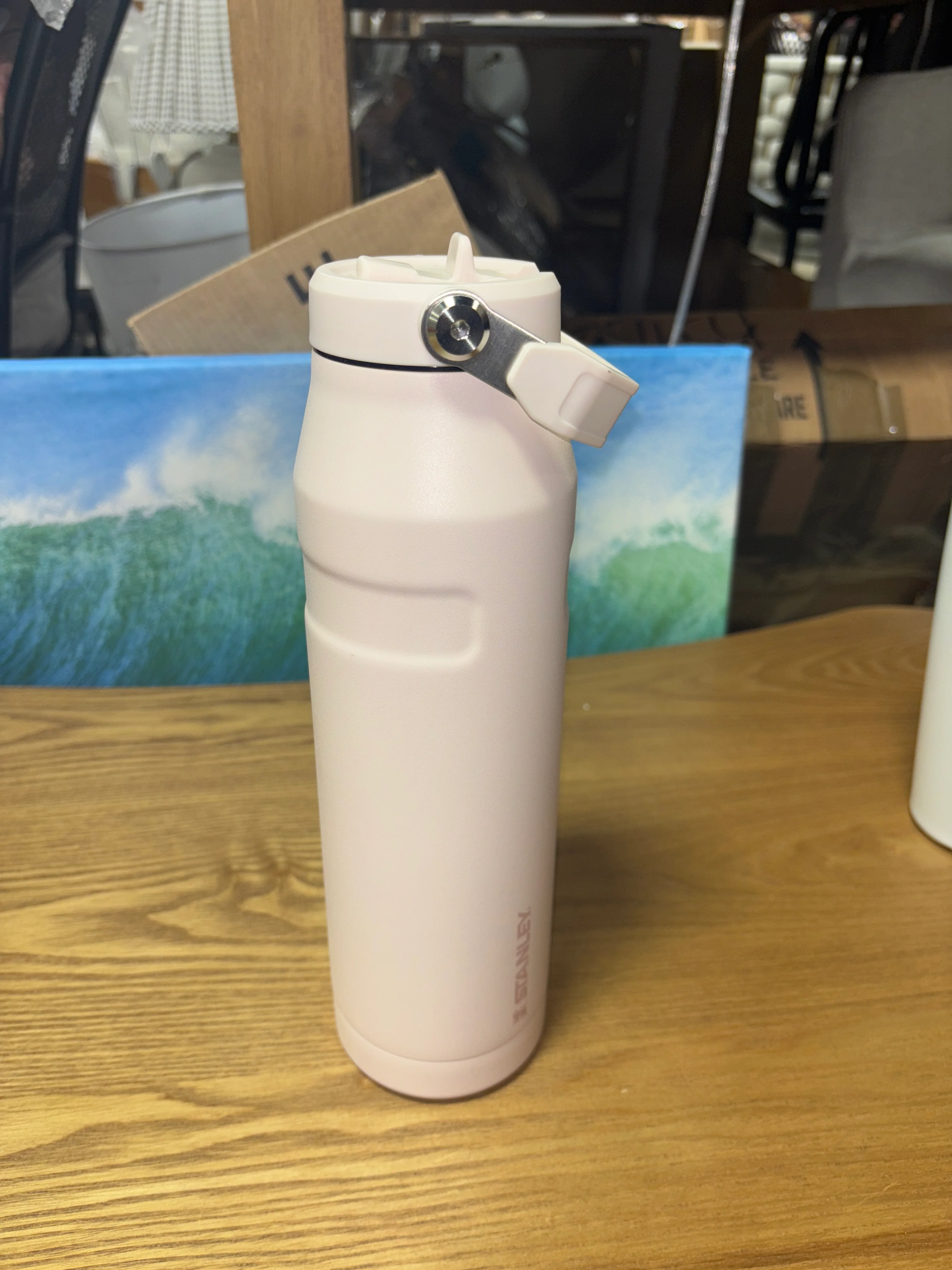 Stanley 36oz IceFlow Aerolight Bottle with Flip Straw SHOWROOM ITEM - Image 2