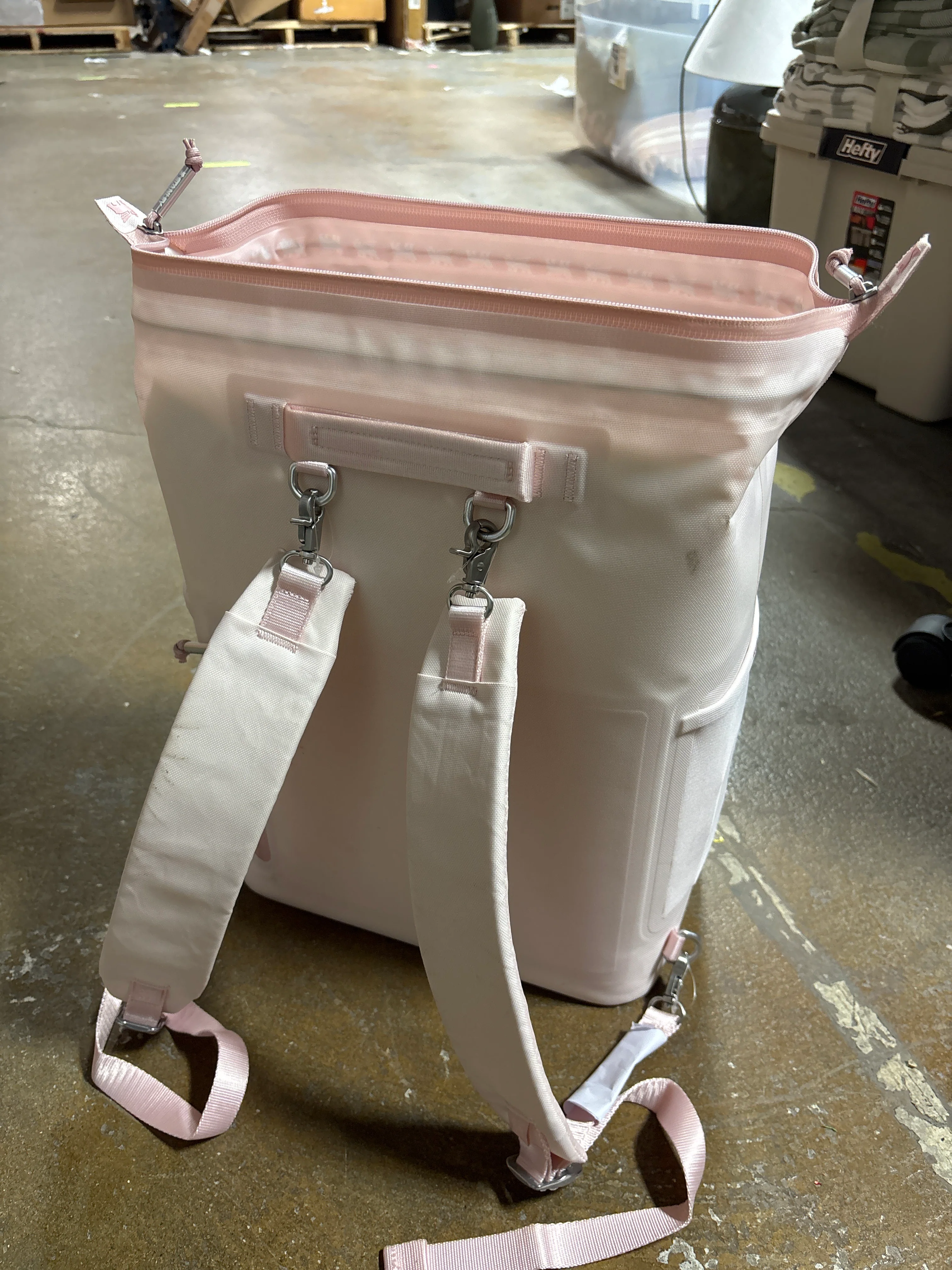 Stanley The All Day Madeleine Mini Cooler Backpack SHOWROOM ITEM - Image 3