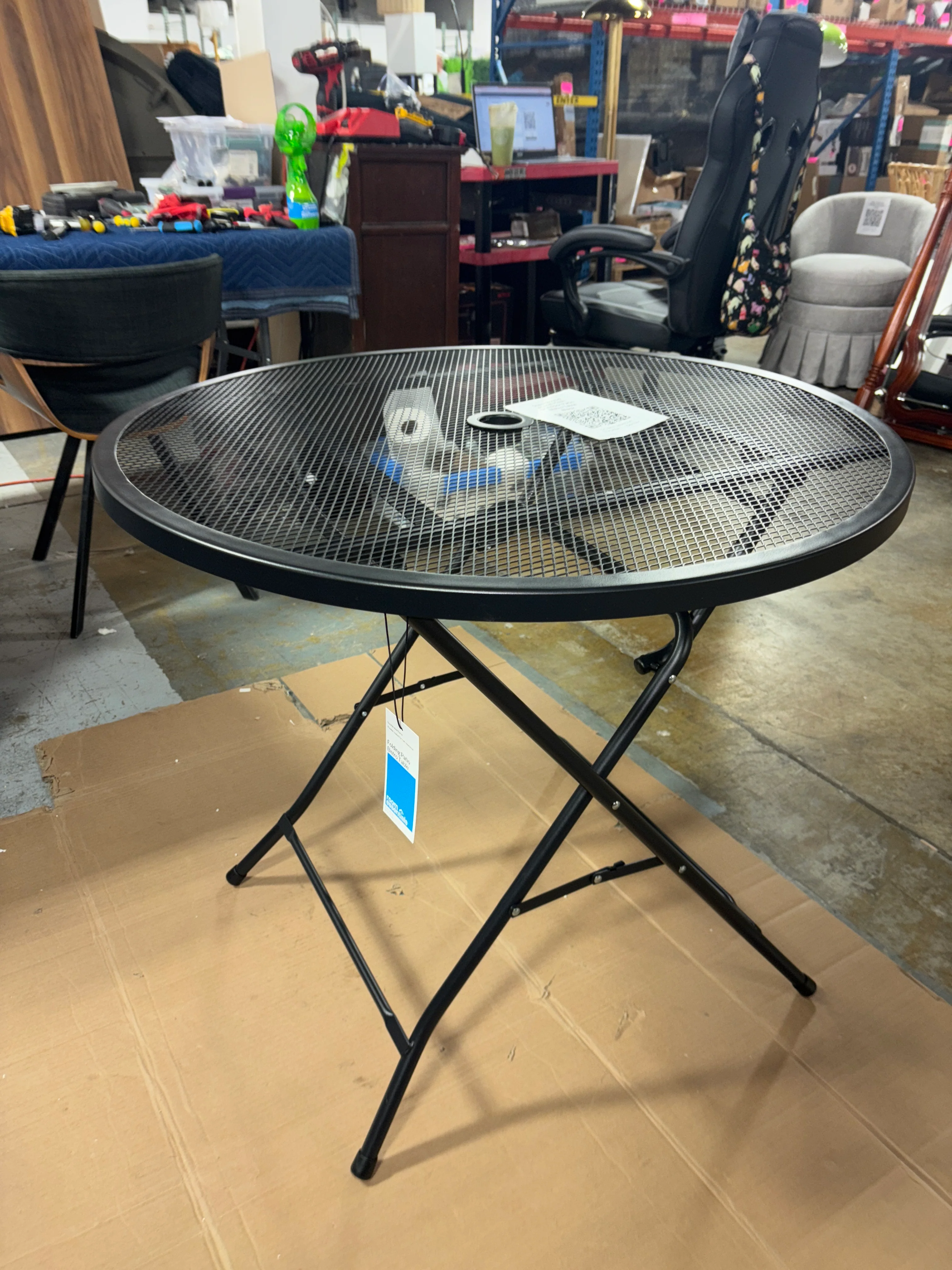 Steel Round Metal Mesh Outdoor Patio Bistro Table Black SHOWROOM ITEM - Image 3
