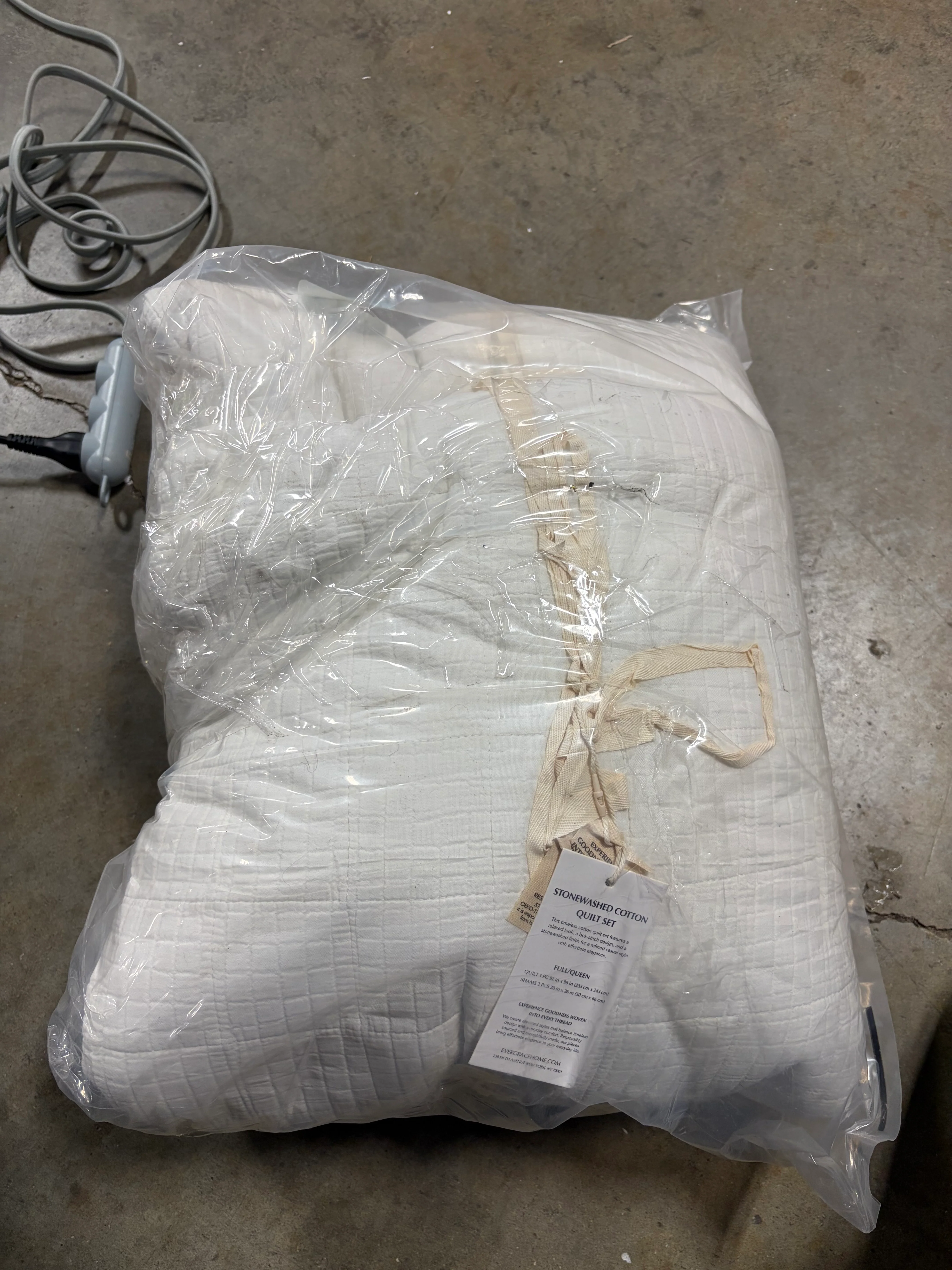 Stonewashed Quilt Set Full Queen Ivory White - Image 6