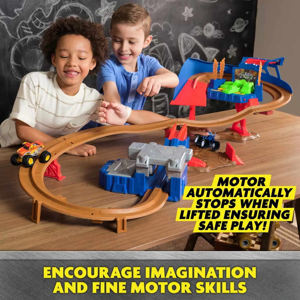 Supercharge Speedway Playset - Image 2