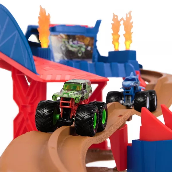 Supercharge Speedway Playset - Image 2