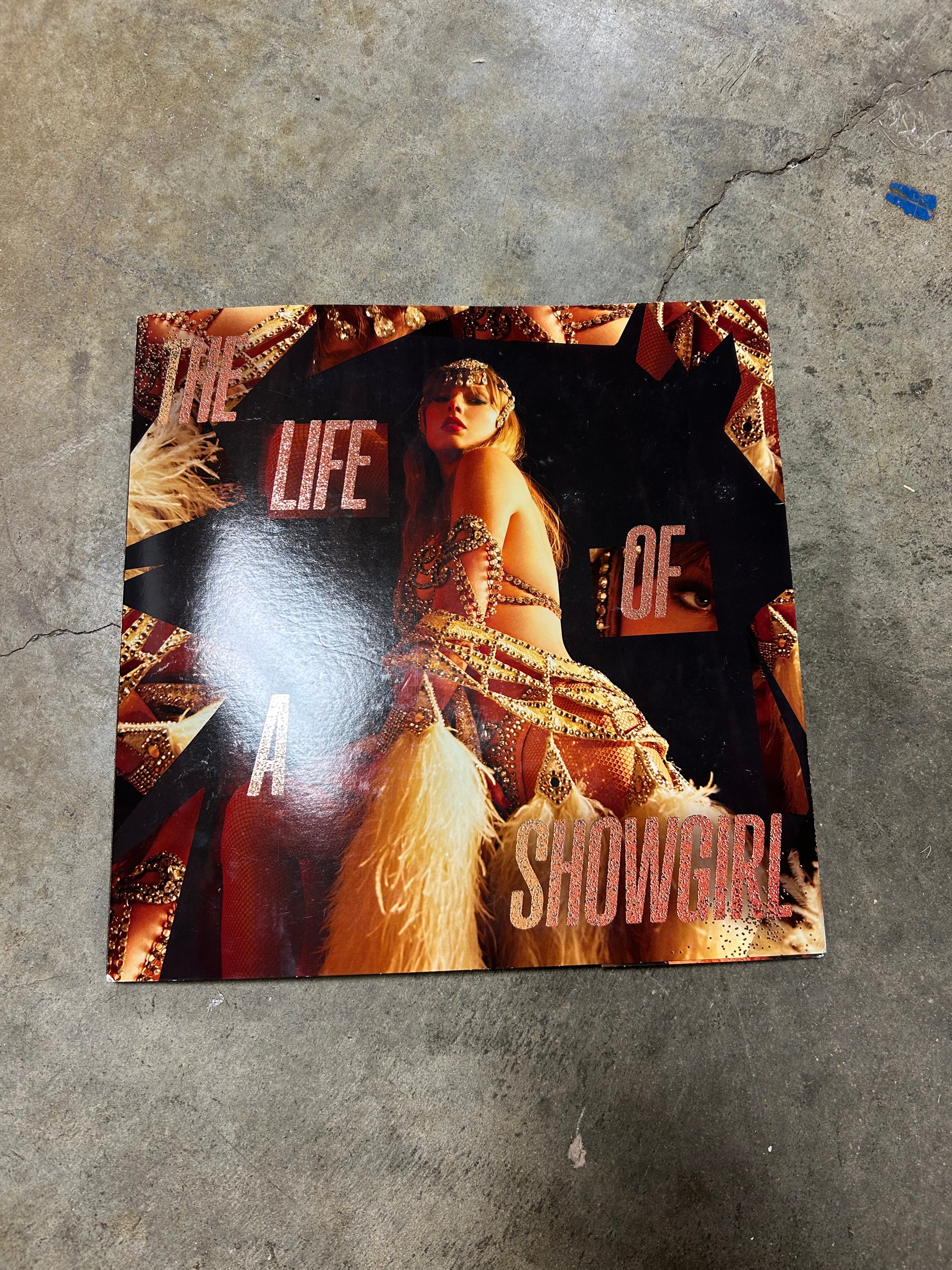 Taylor Swift - The Life of a Showgirl: The Crowd is Your King Edition (Summertime Spritz Pink Shimmer Vinyl) - Image 6