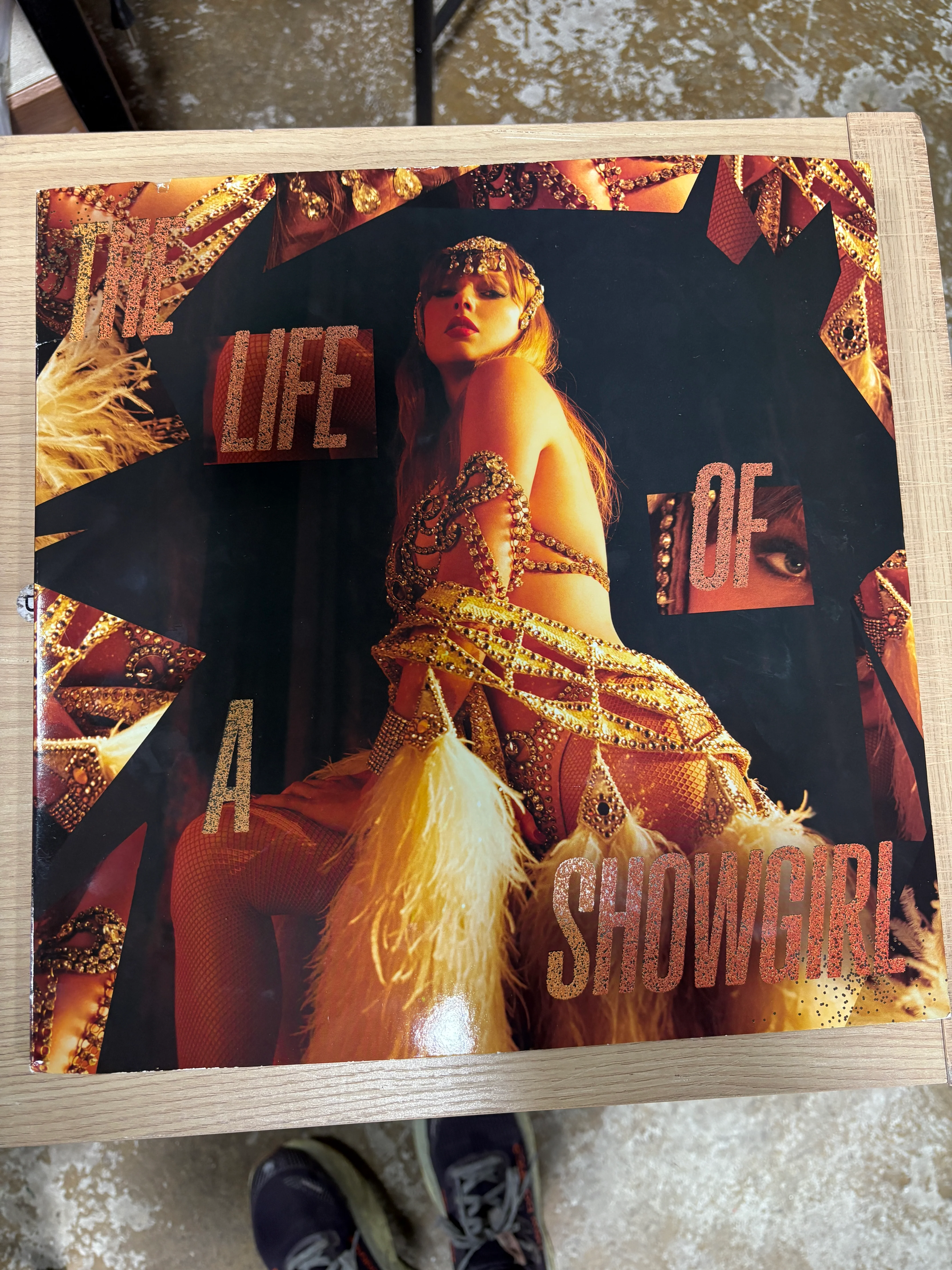 The Life of a Showgirl Vinyl Spritz Pink Shimmer - Image 4