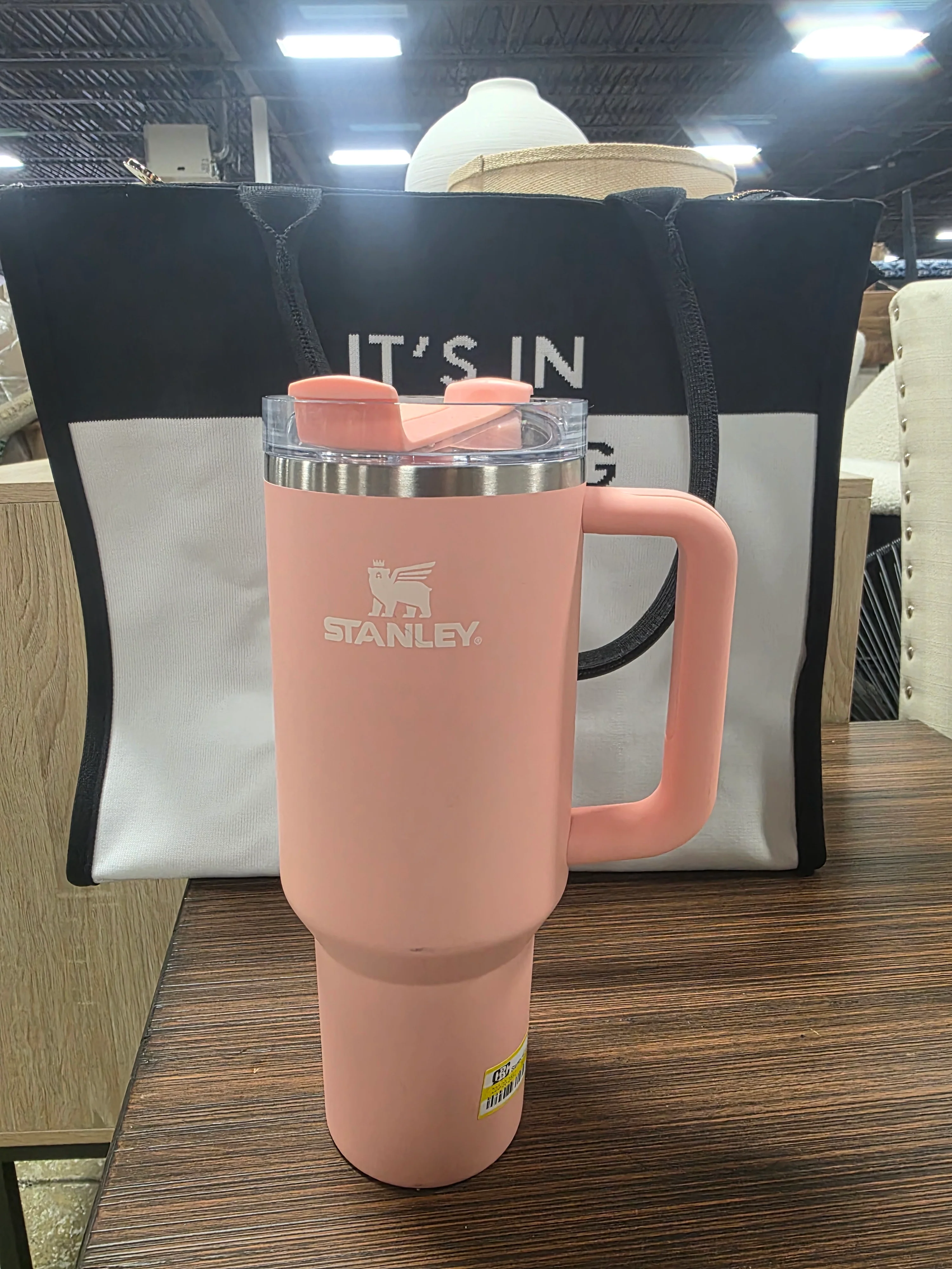 The Quencher H2.0 Flowstate™ Tumbler | 40 OZ - SHOWROOM ITEM - Image 2