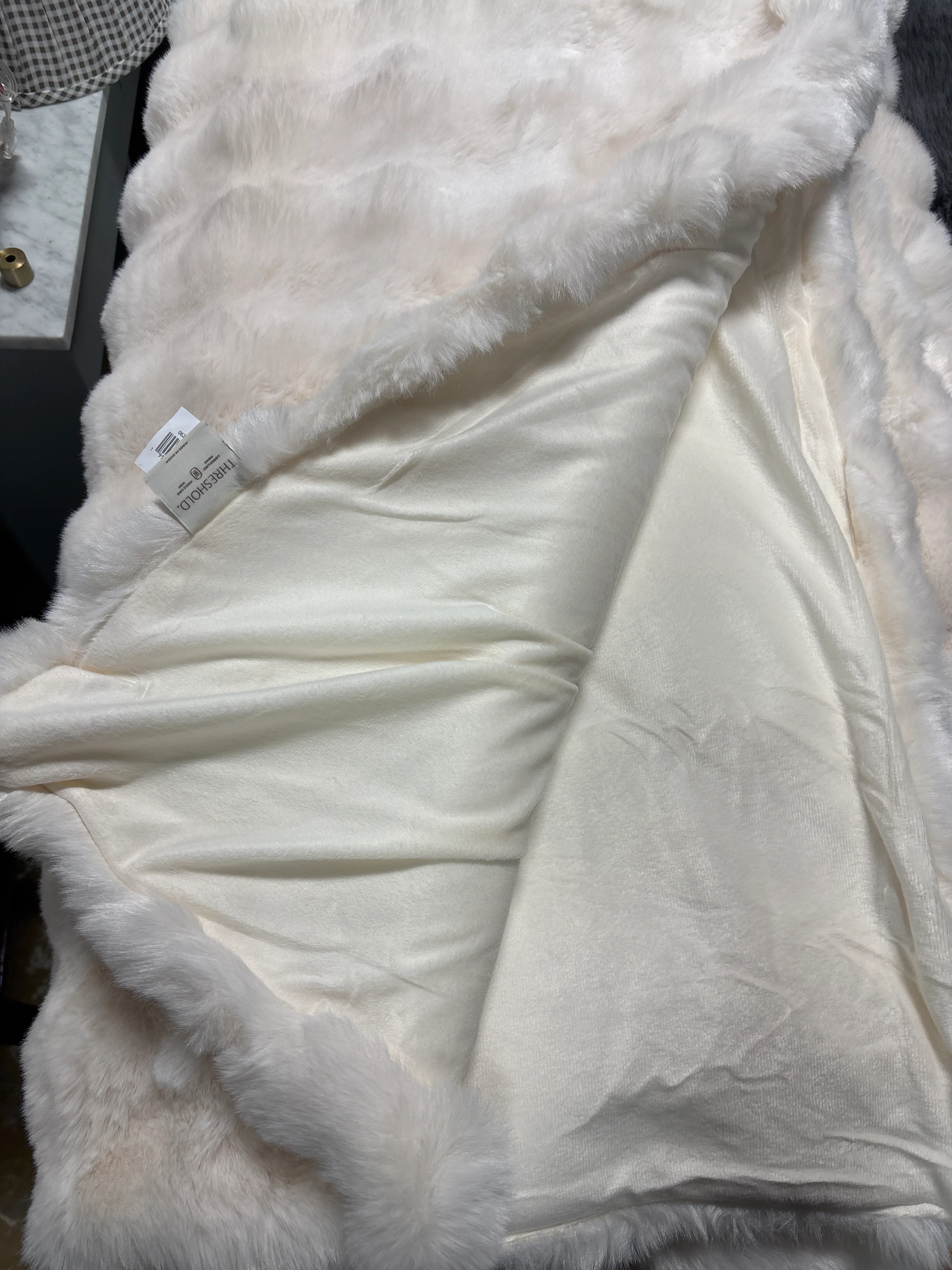 Threshold Bubble Faux Fur Throw Ivory SHOWROOM ITEM - Image 4