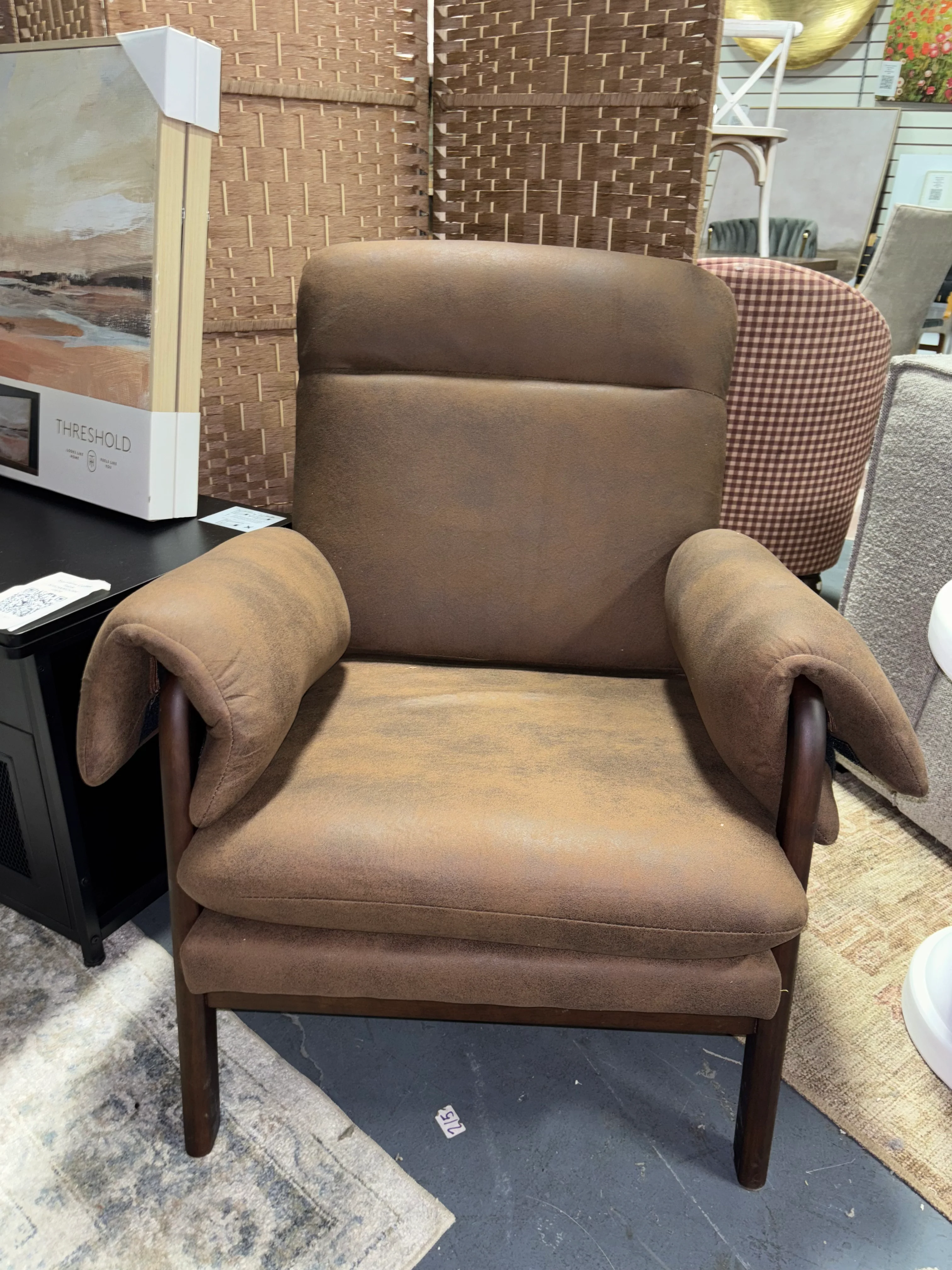 Tiago Comfy Living Room Accent Armchair SHOWROOM ITEM - Image 3