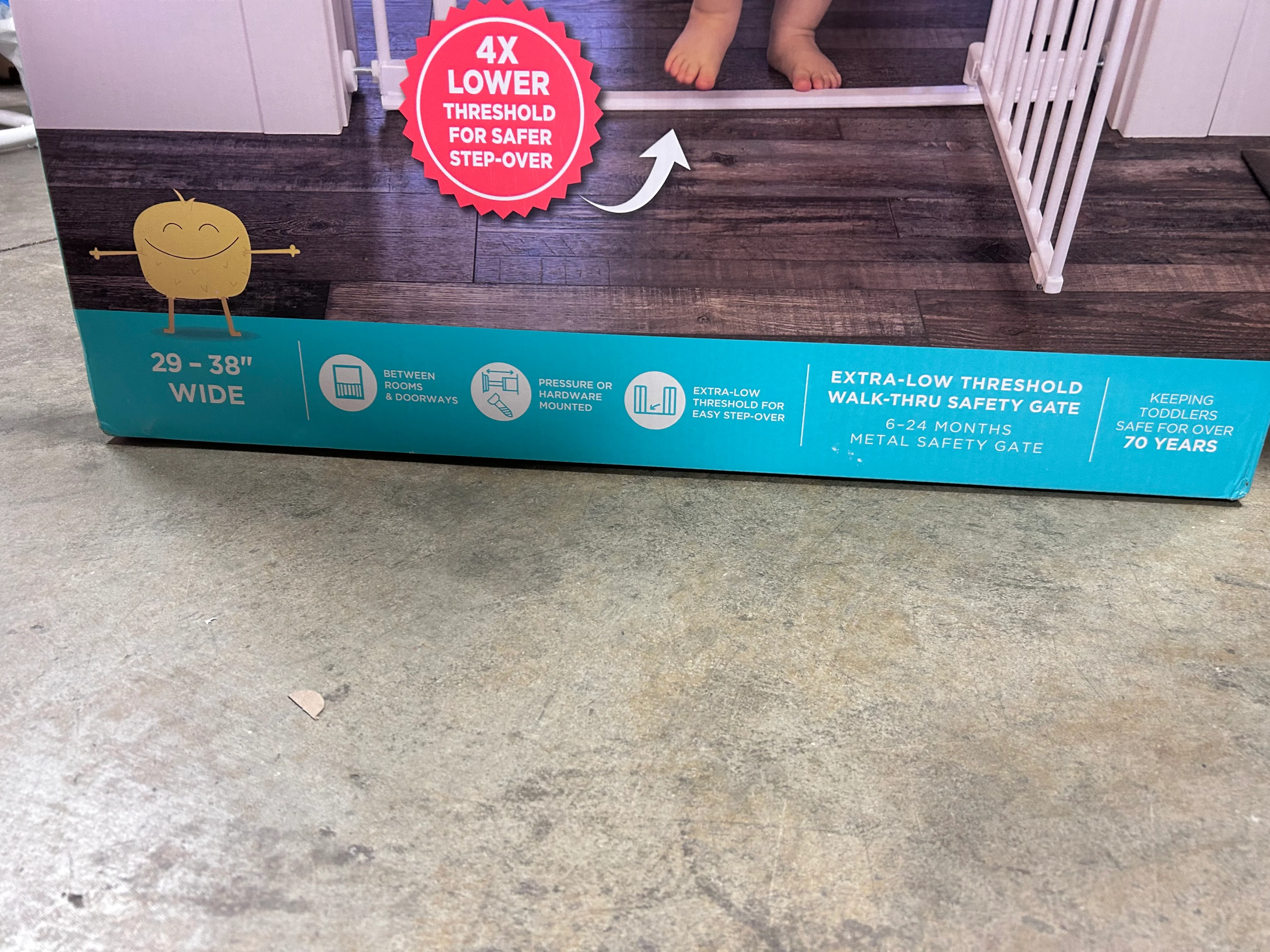 Toddleroo by North States Stepsafe Autoclose - White - Image 6