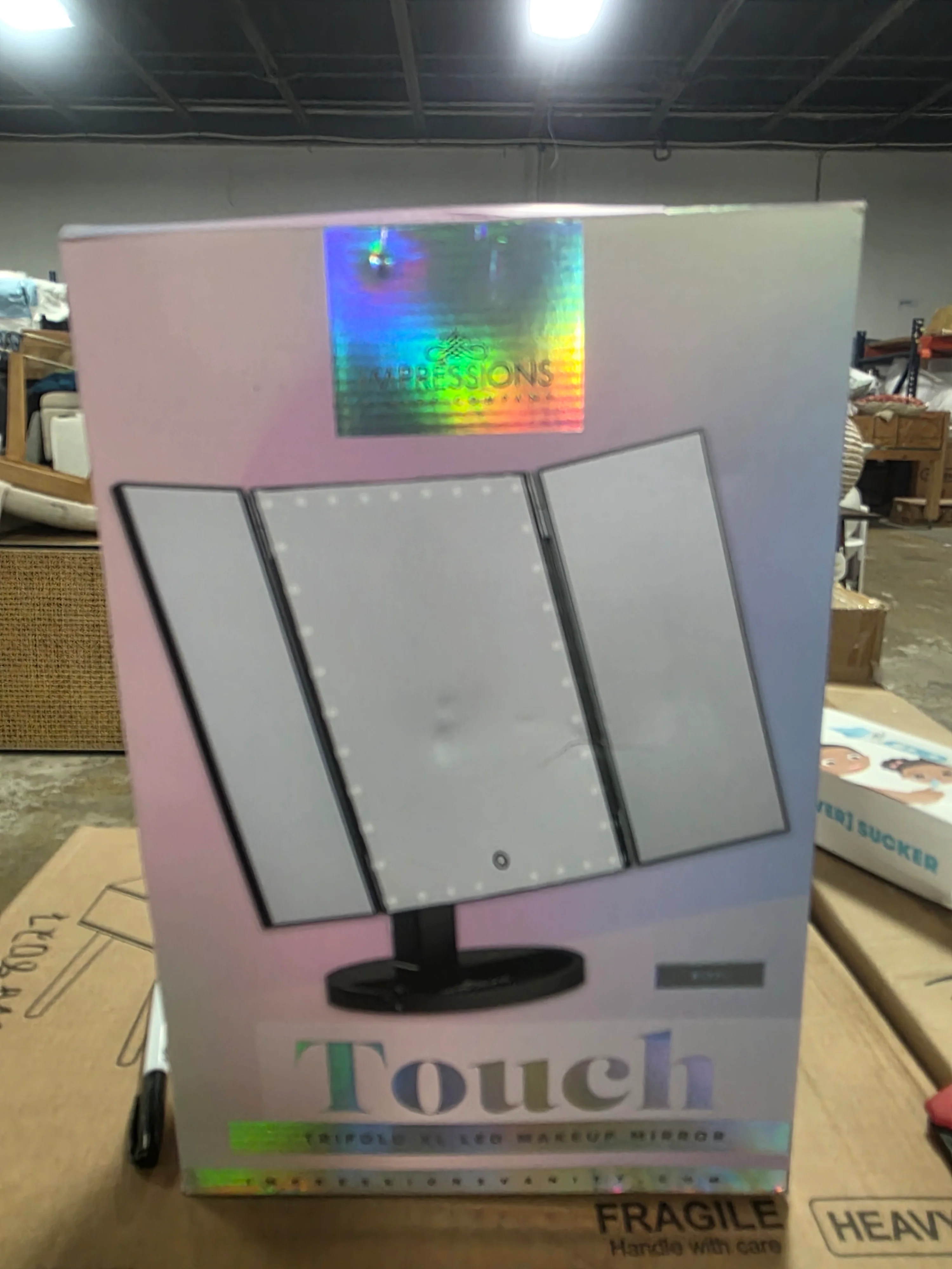 Touch Trifold XL Dimmable LED Makeup Mirror - Image 6