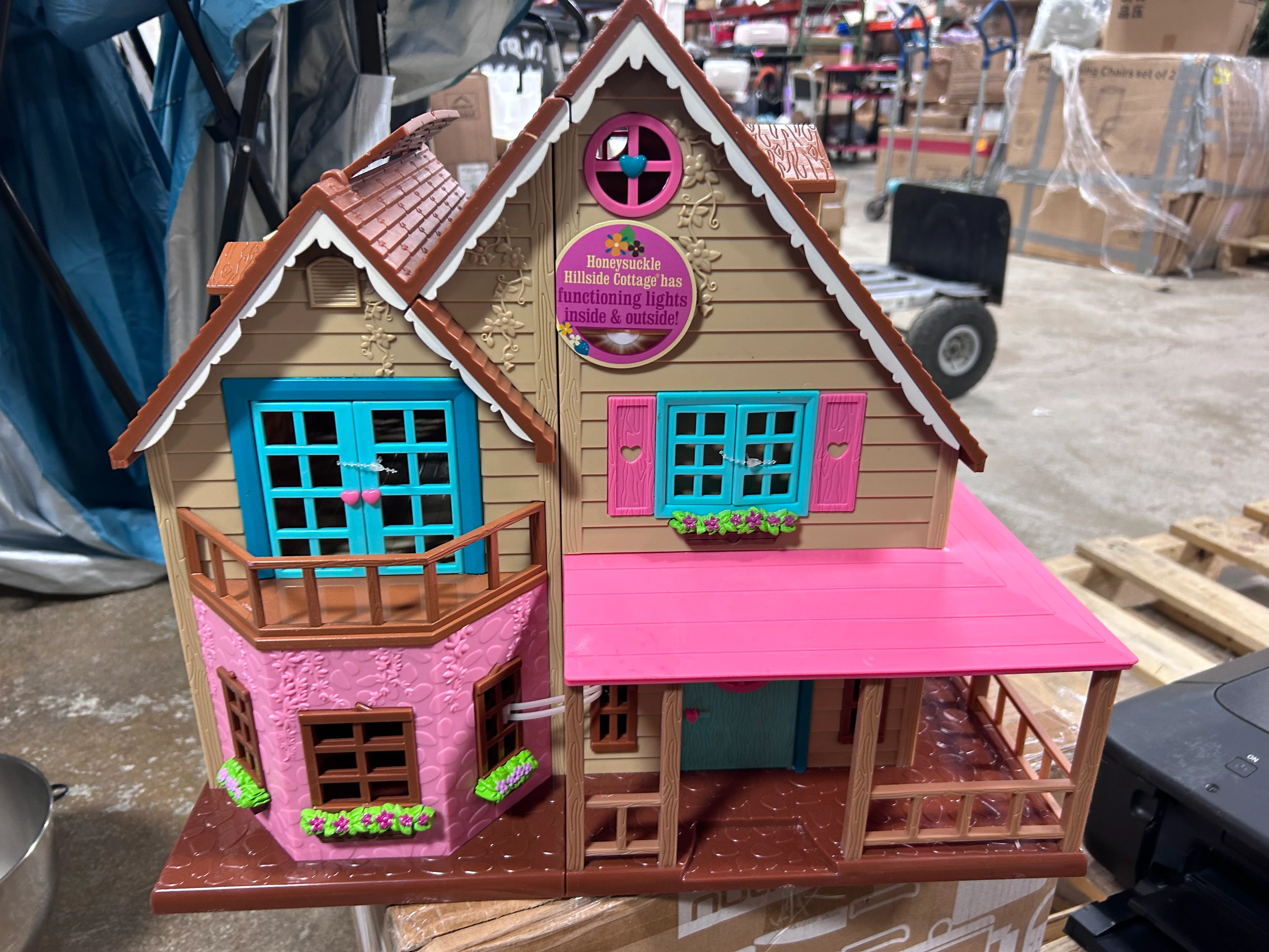 Hillside Cottage DOLLHOUSE ONLY - Image 7