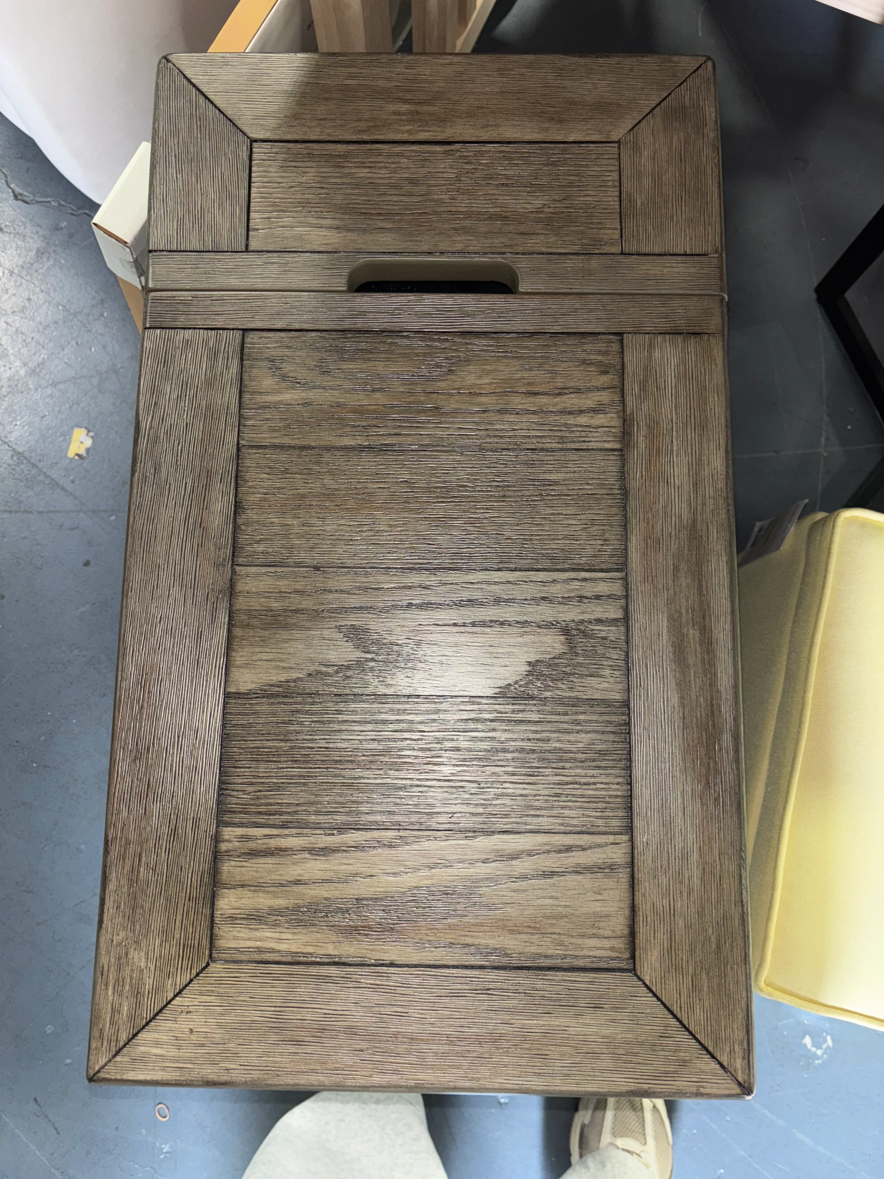 Tyler Creek Chairside End Table - Grayish Brown/Black SHOWROOM ITEM - Image 3