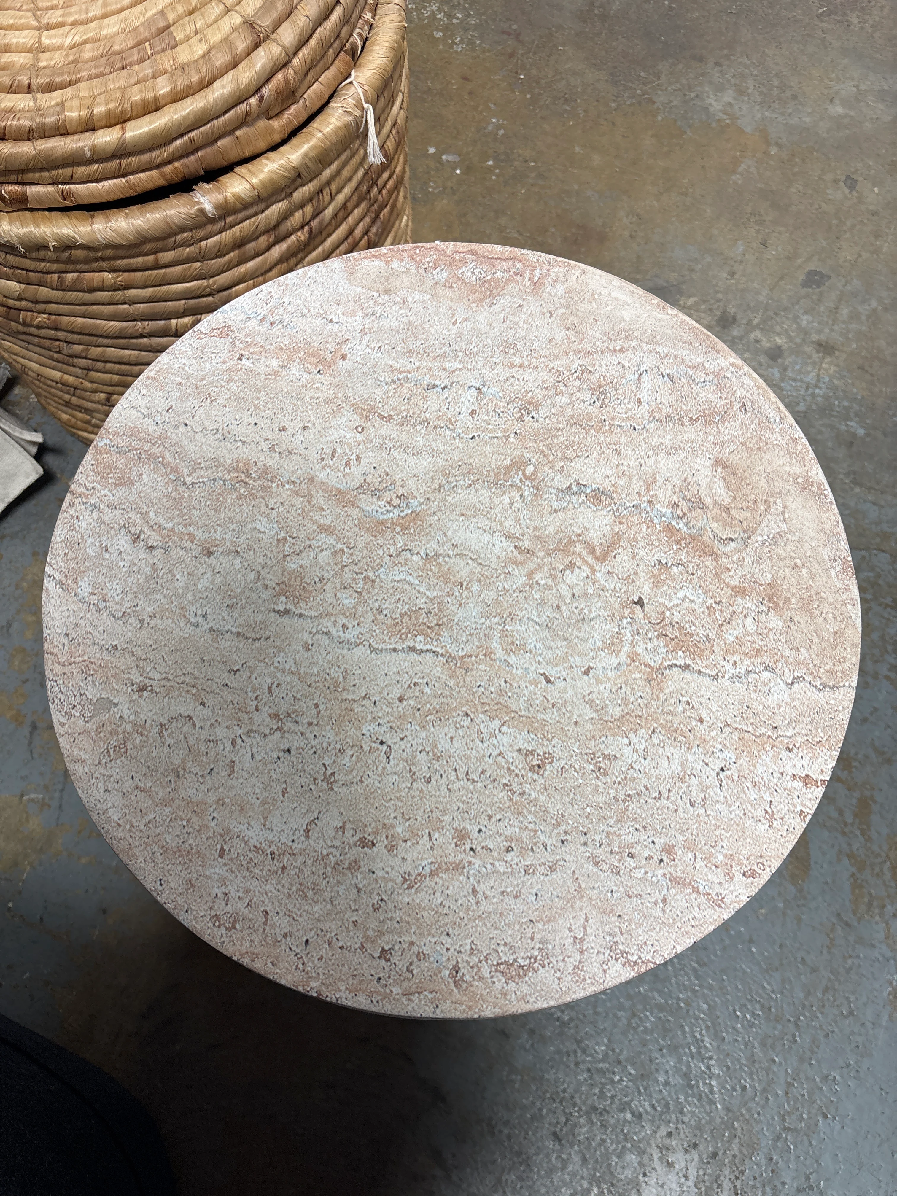 Urkta Hourglass Light Weight Concrete Side Table SHOWROOM ITEM - Image 4