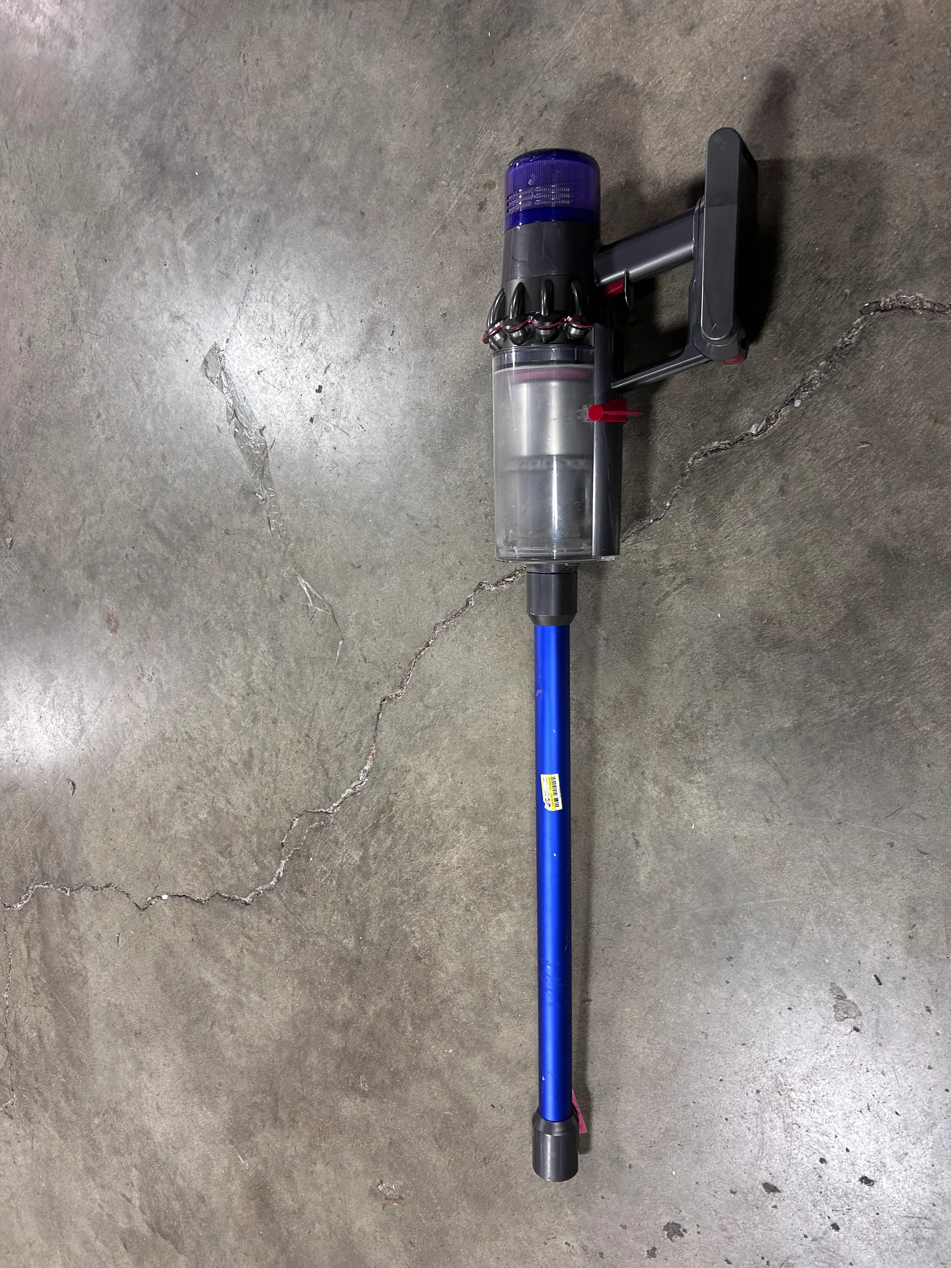 Dyson Cordless Stick Vacuum Blue - Image 6