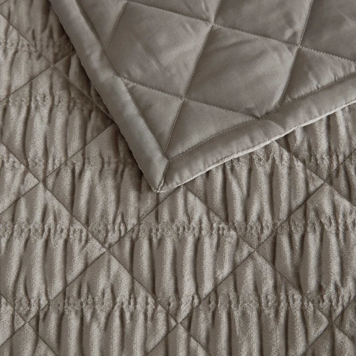 Crushed Velvet Brown Reversible Quilt Set - Image 2