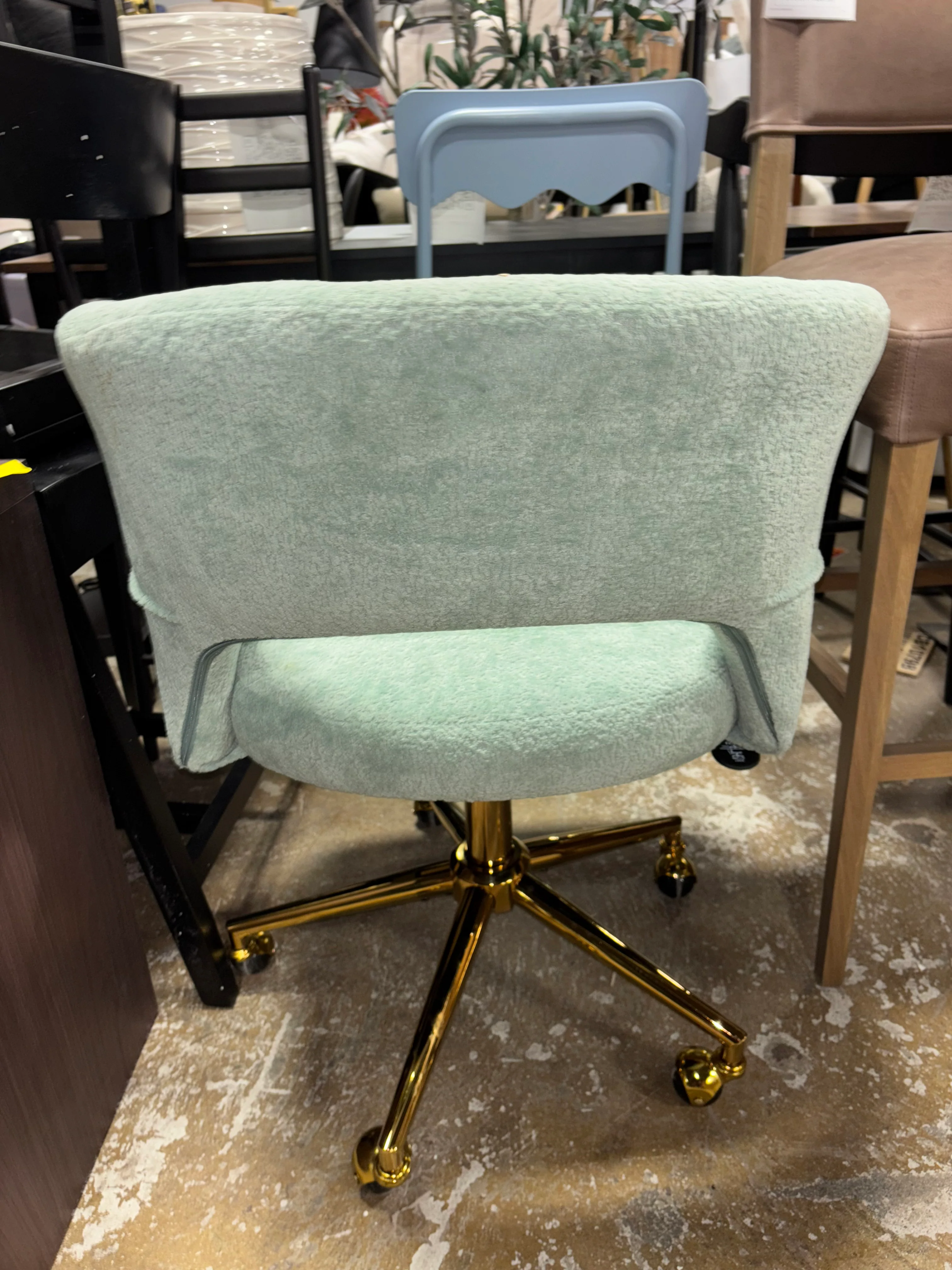 VINGLI Modern Curved Office/Vanity Desk Chair - Mint Green SHOWROOM ITEM - Image 4