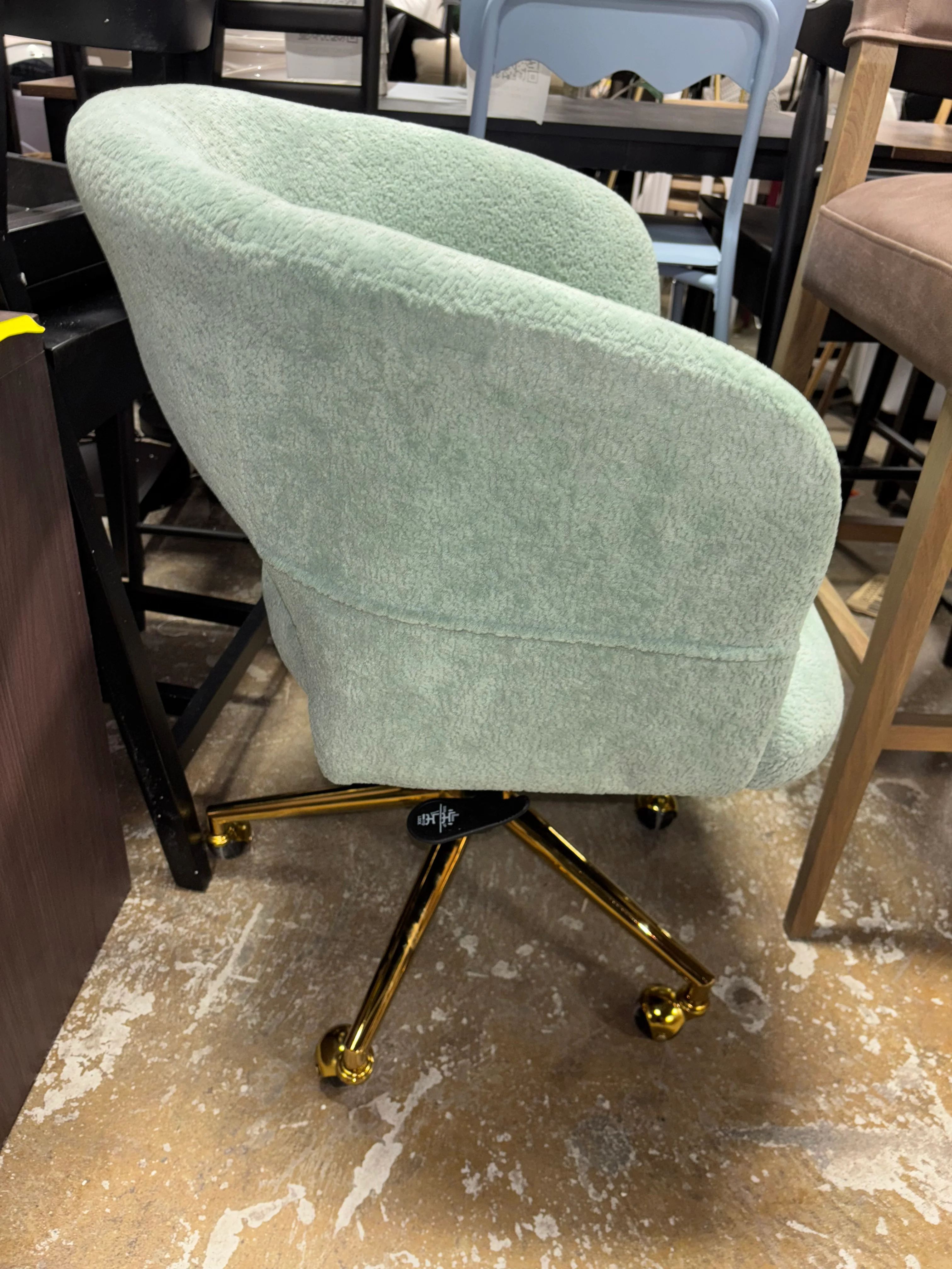 VINGLI Modern Curved Office/Vanity Desk Chair - Mint Green SHOWROOM ITEM - Image 5