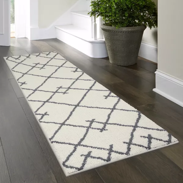 Washable Bixel Tufted Rug 2'x7' - Image 2