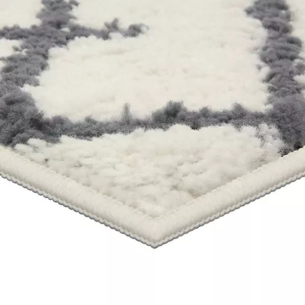 Washable Bixel Tufted Rug 2'x7' - Image 3