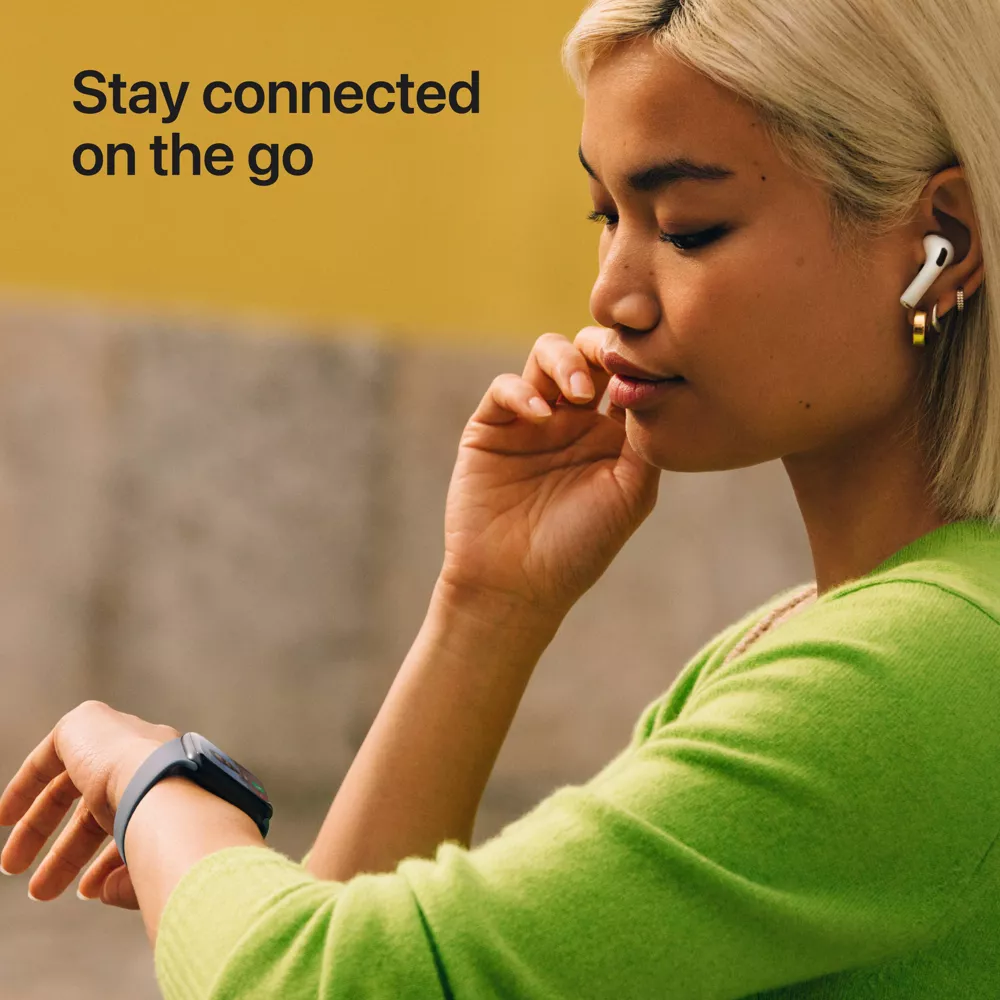 Watch SE 3 GPS Starlight Aluminum Case with Starlight Sport Band - Image 3