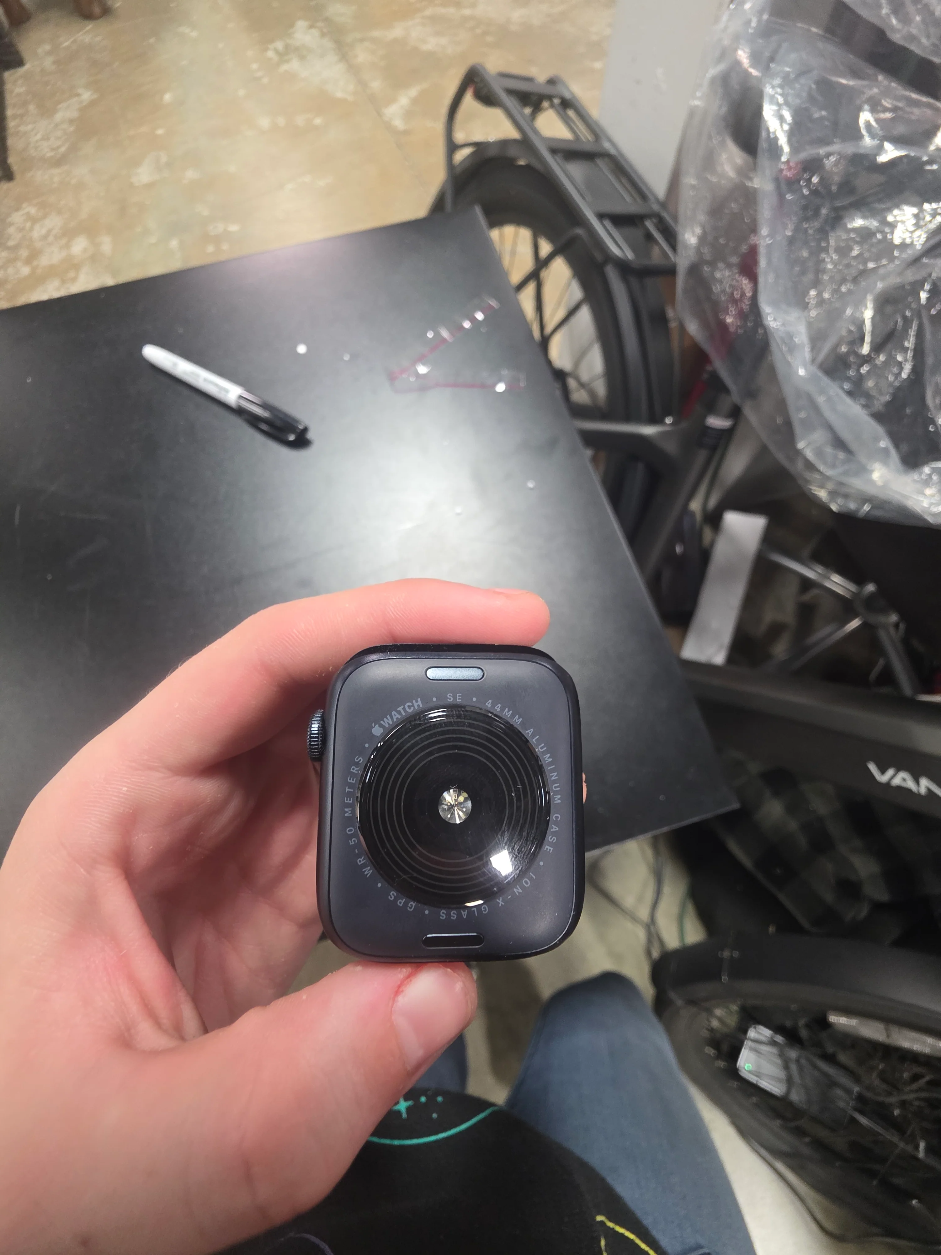 Watch SE Aluminum Case, - Image 4
