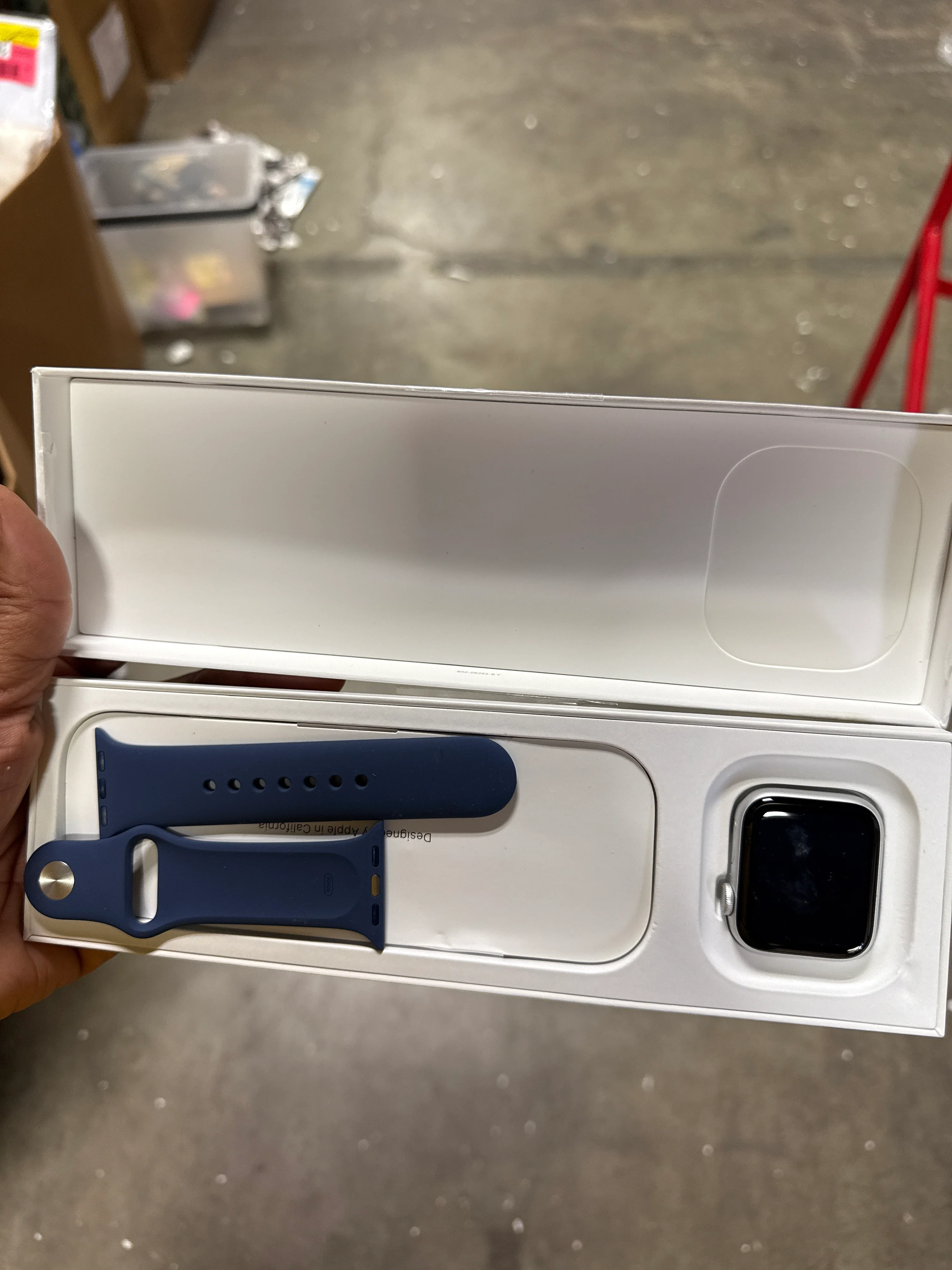 Apple Watch SE Aluminum Case - Image 4