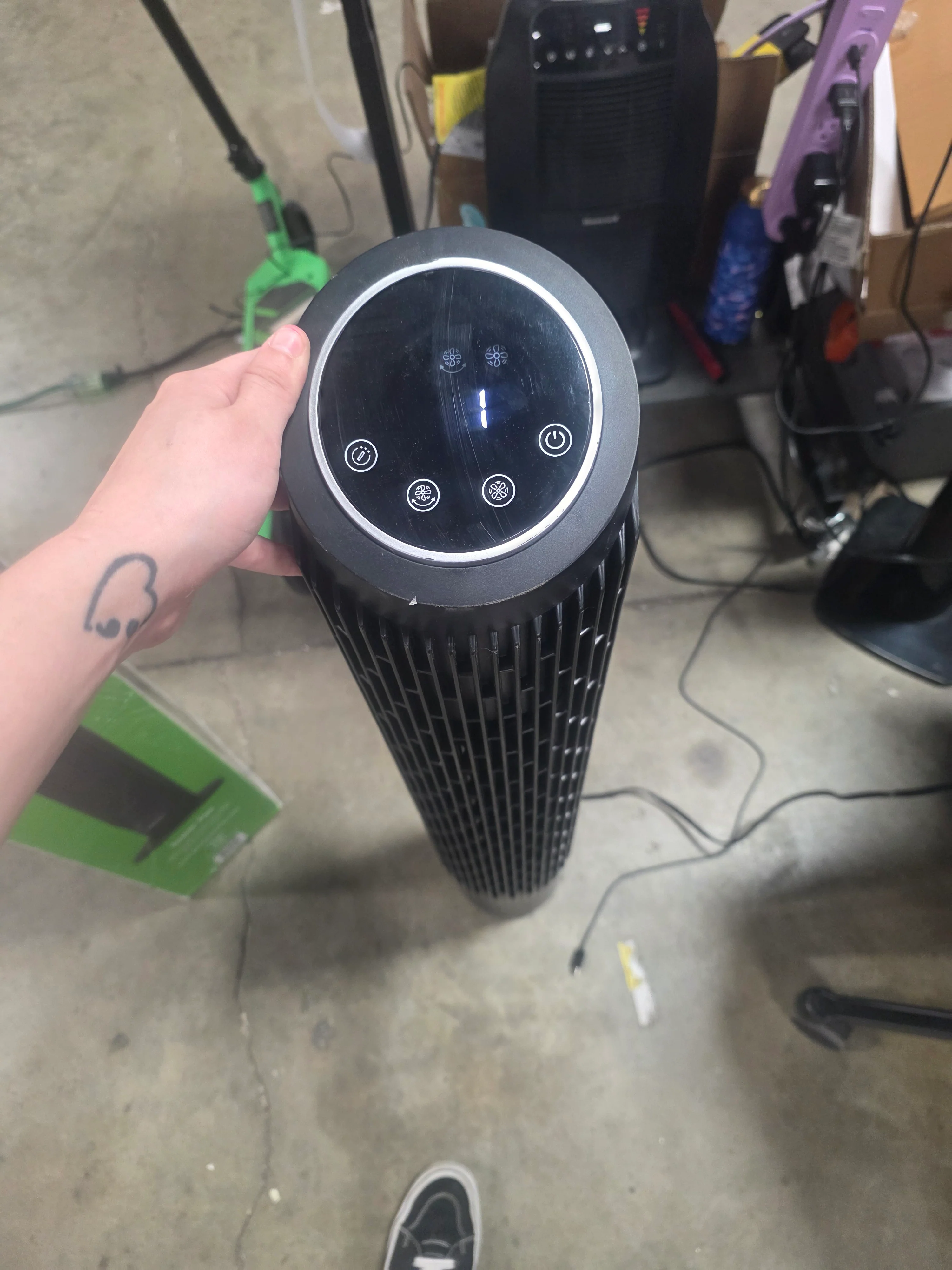 Whisper Force Tower Oscillating Fan with Clean Breeze - Image 9