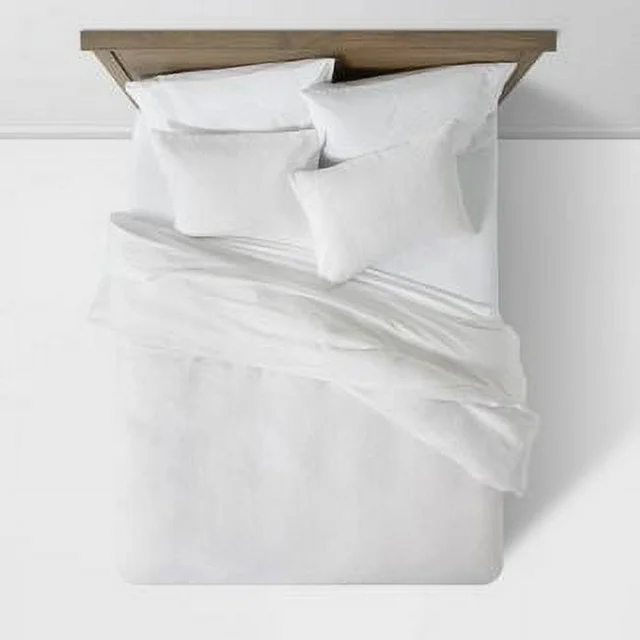 White Matelasse Medallion Comforter Set King - Image 4