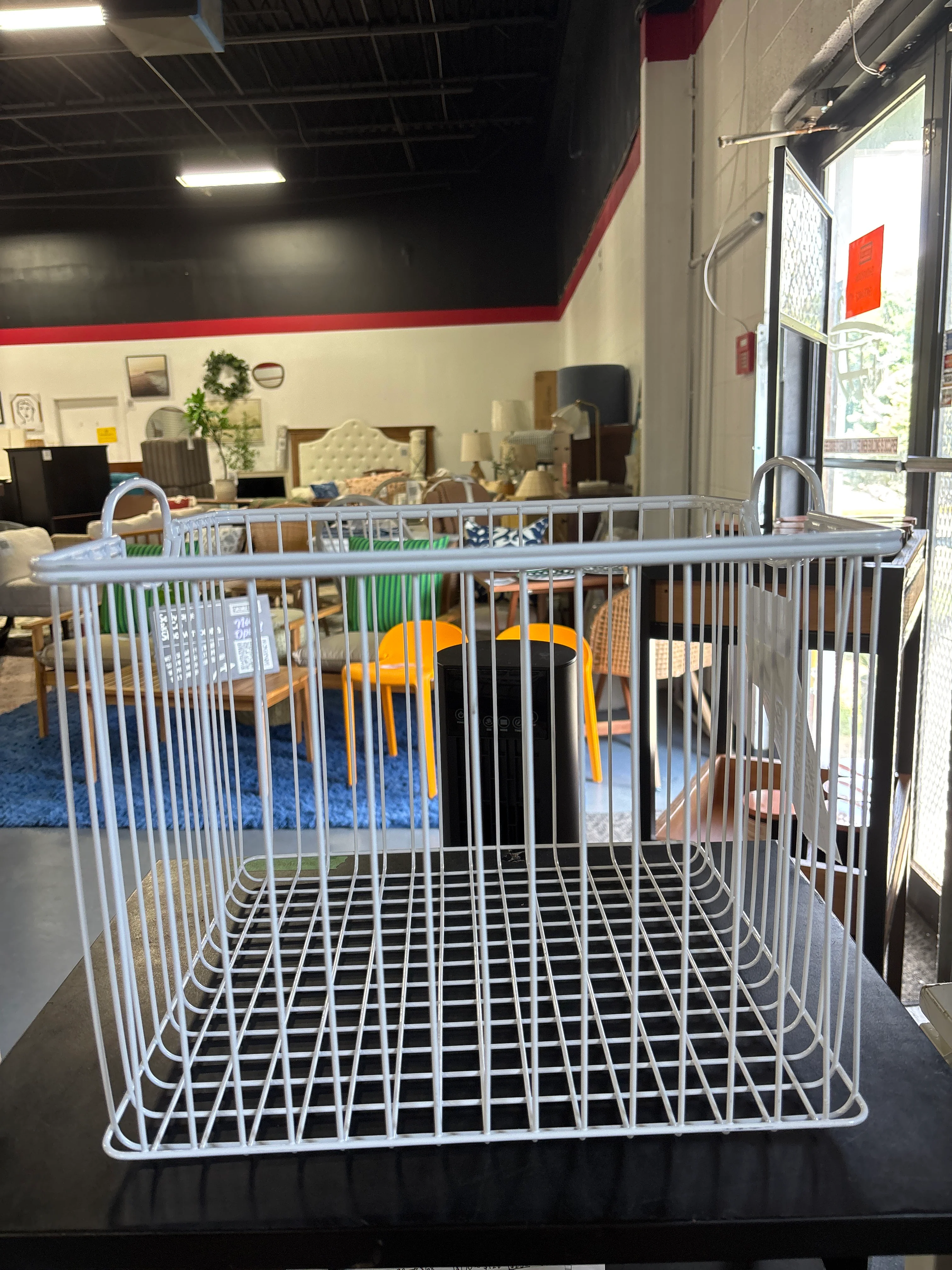 Wire Stackable Kids' Storage Basket - White SHOWROOM ITEM - Image 2