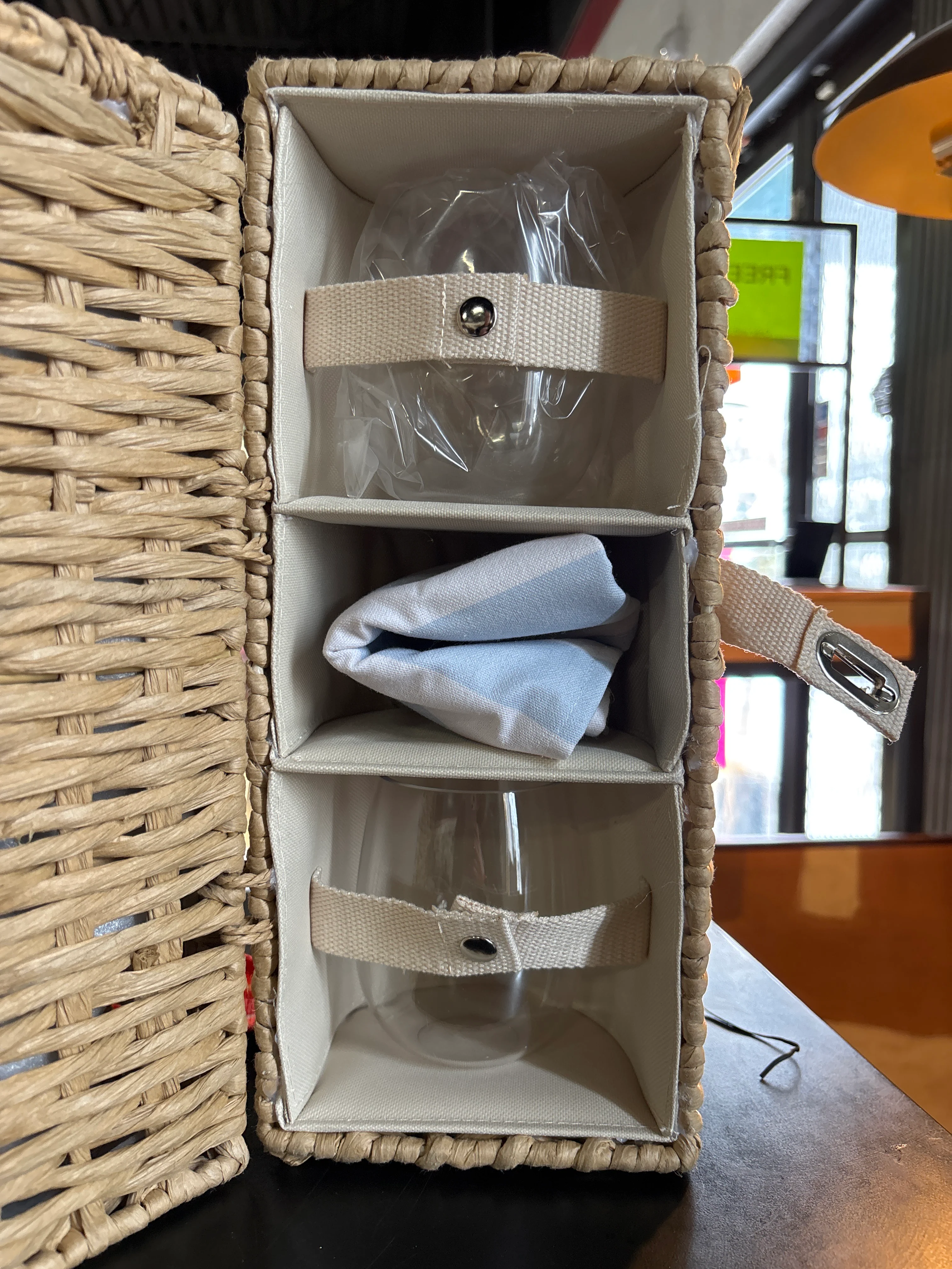 Woven Paper Bottle Carrier SHOWROOM ITEM - Image 3