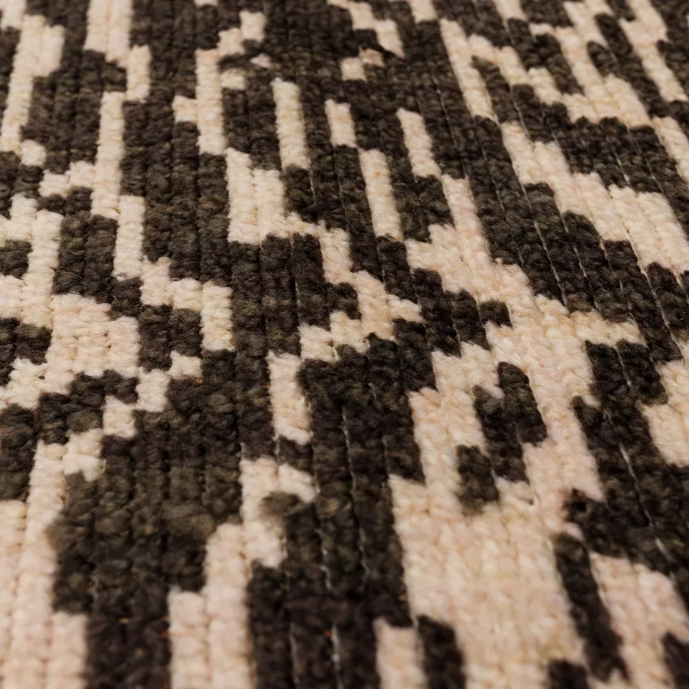 Woven Zebra Accent Rug Black/Tan - Image 3