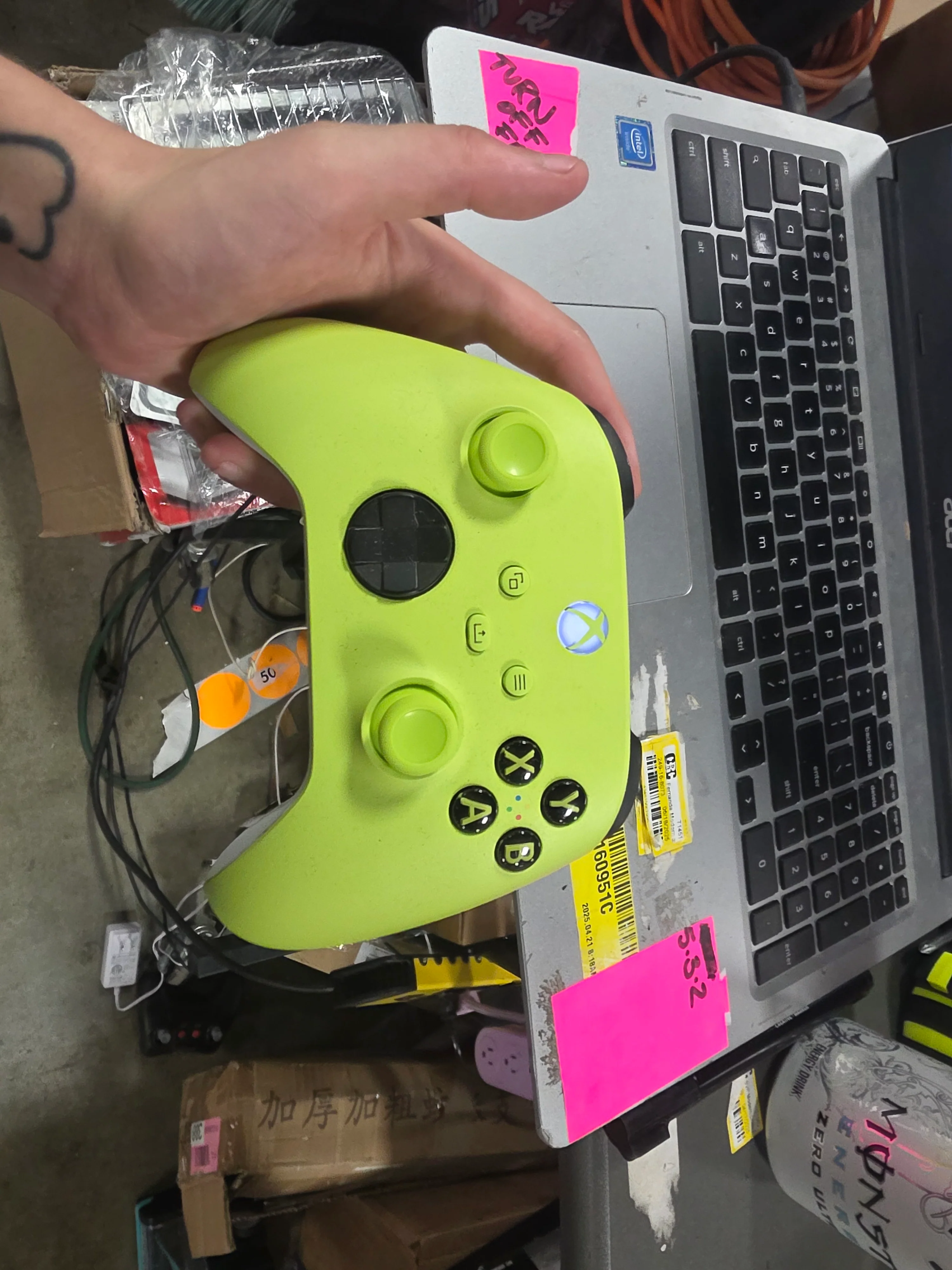 Xbox Series X|S Wireless Controller - Image 5