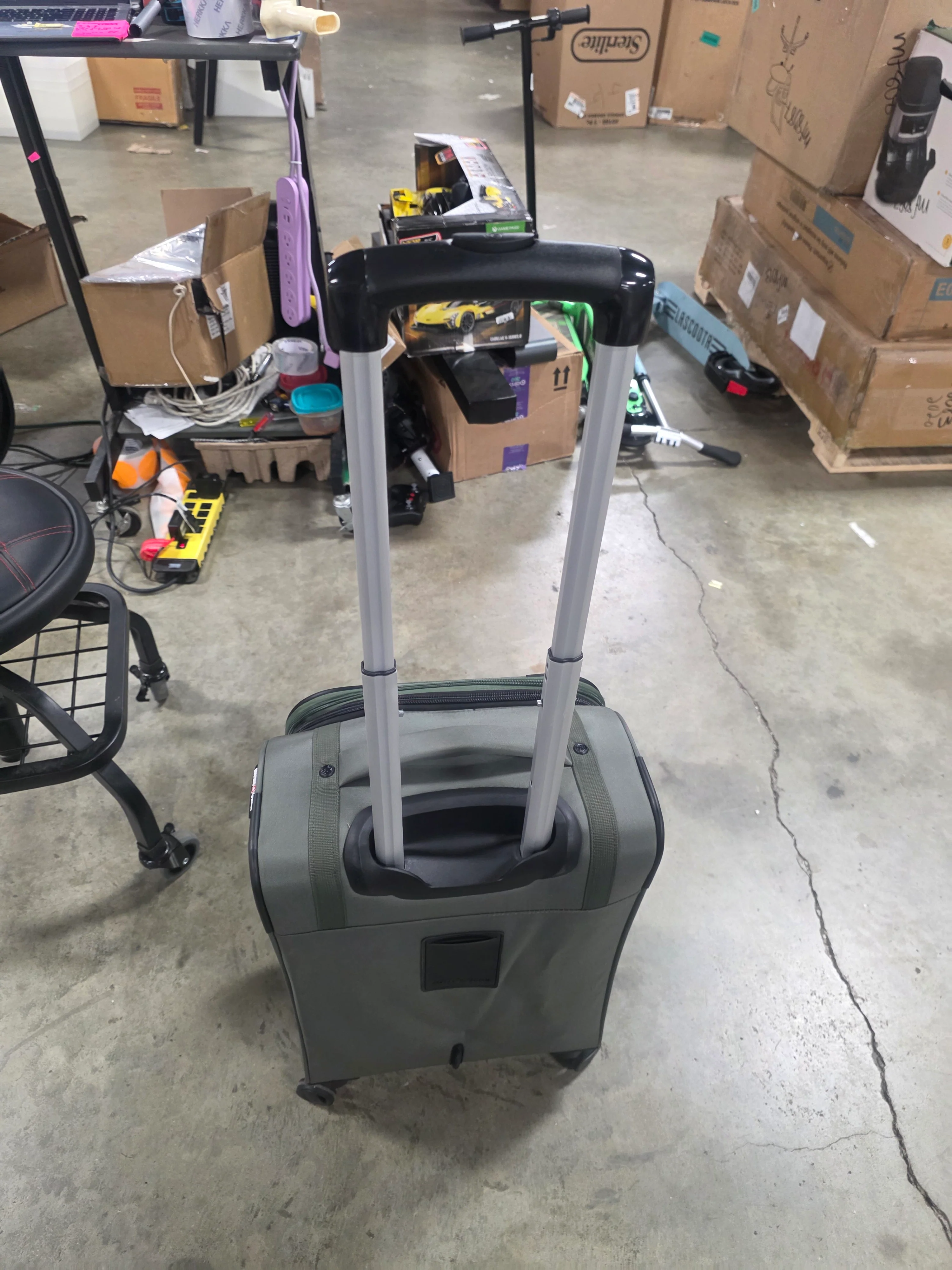 Zurich Softside Carry On Suitcase - Image 6